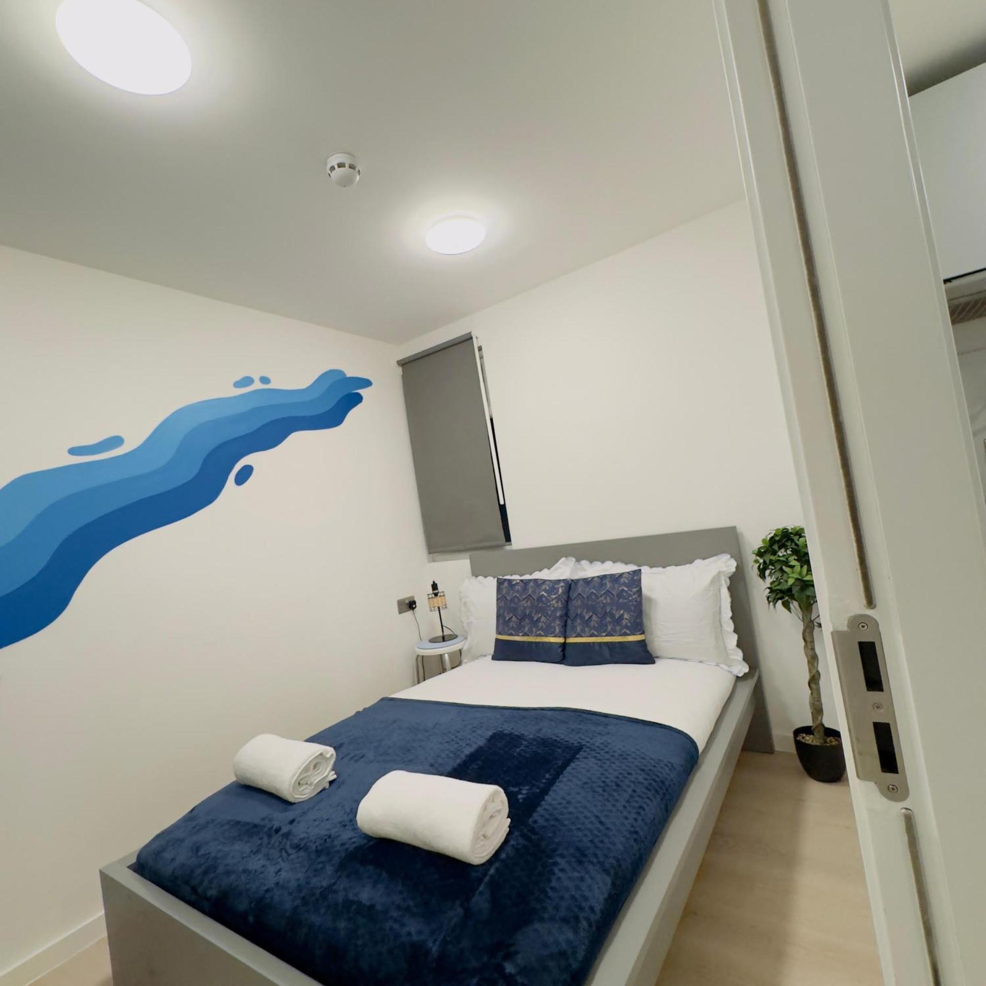1 Bedroom Sleeps 4 In Golder Nw11 Apartment London