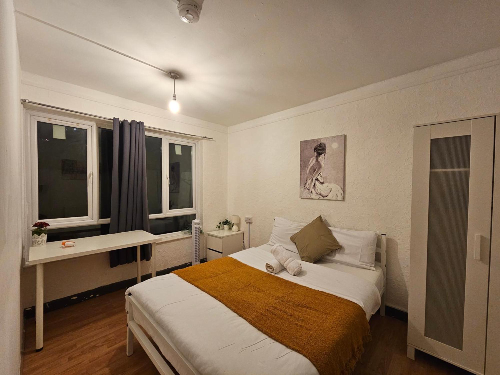 Guest house Near Canary Wharf