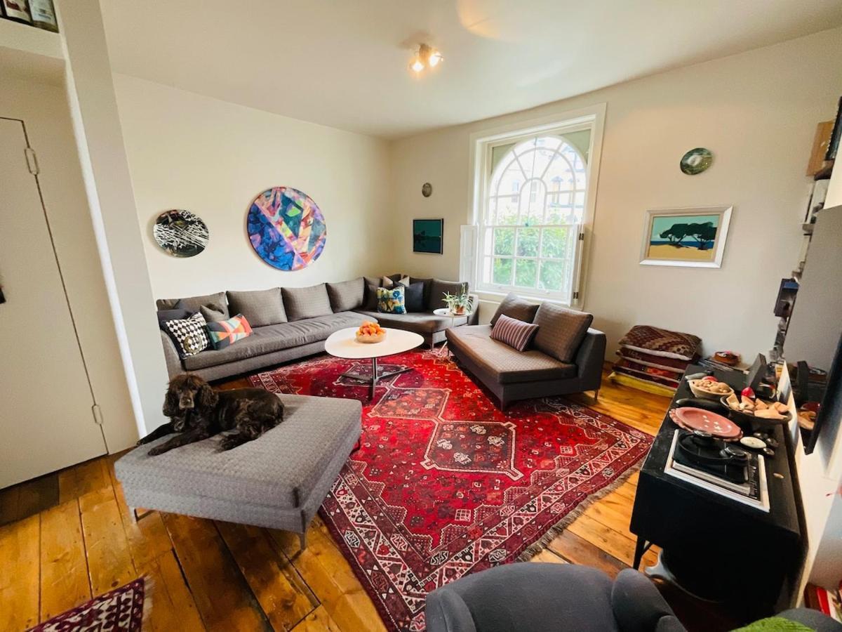 Stunning 2 Bedroom Flat For Families *
