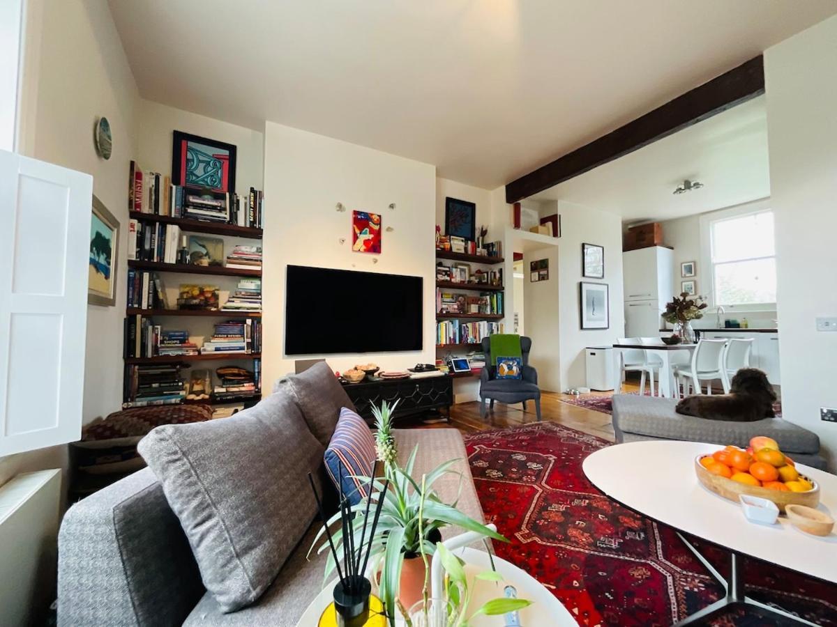 Stunning 2 Bedroom Flat For Families Apartment *