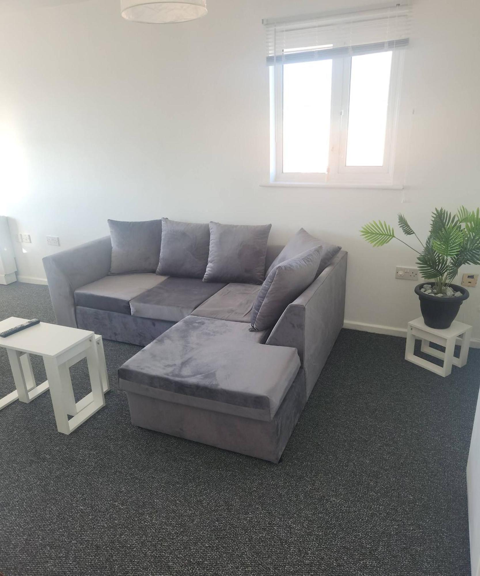 Apartment Serene Retreat - 2 Bedroom Flat For Rent