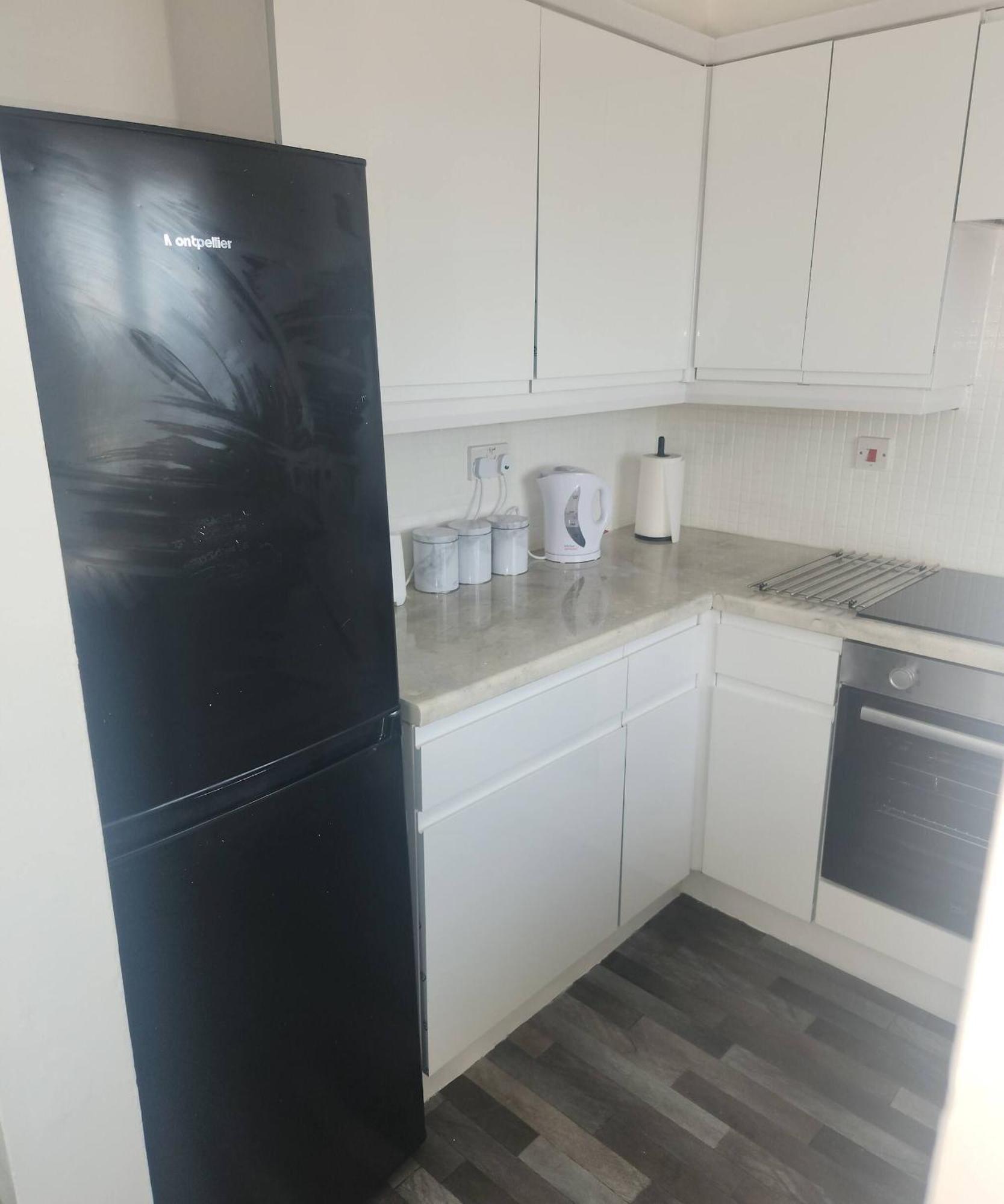 Serene Retreat - 2 Bedroom Flat For Rent Apartment *
