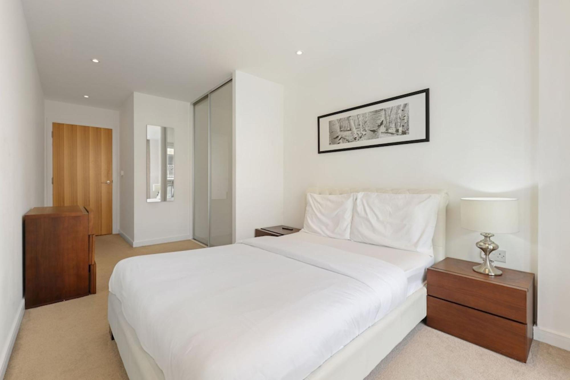 East Side Wharf Apartment *