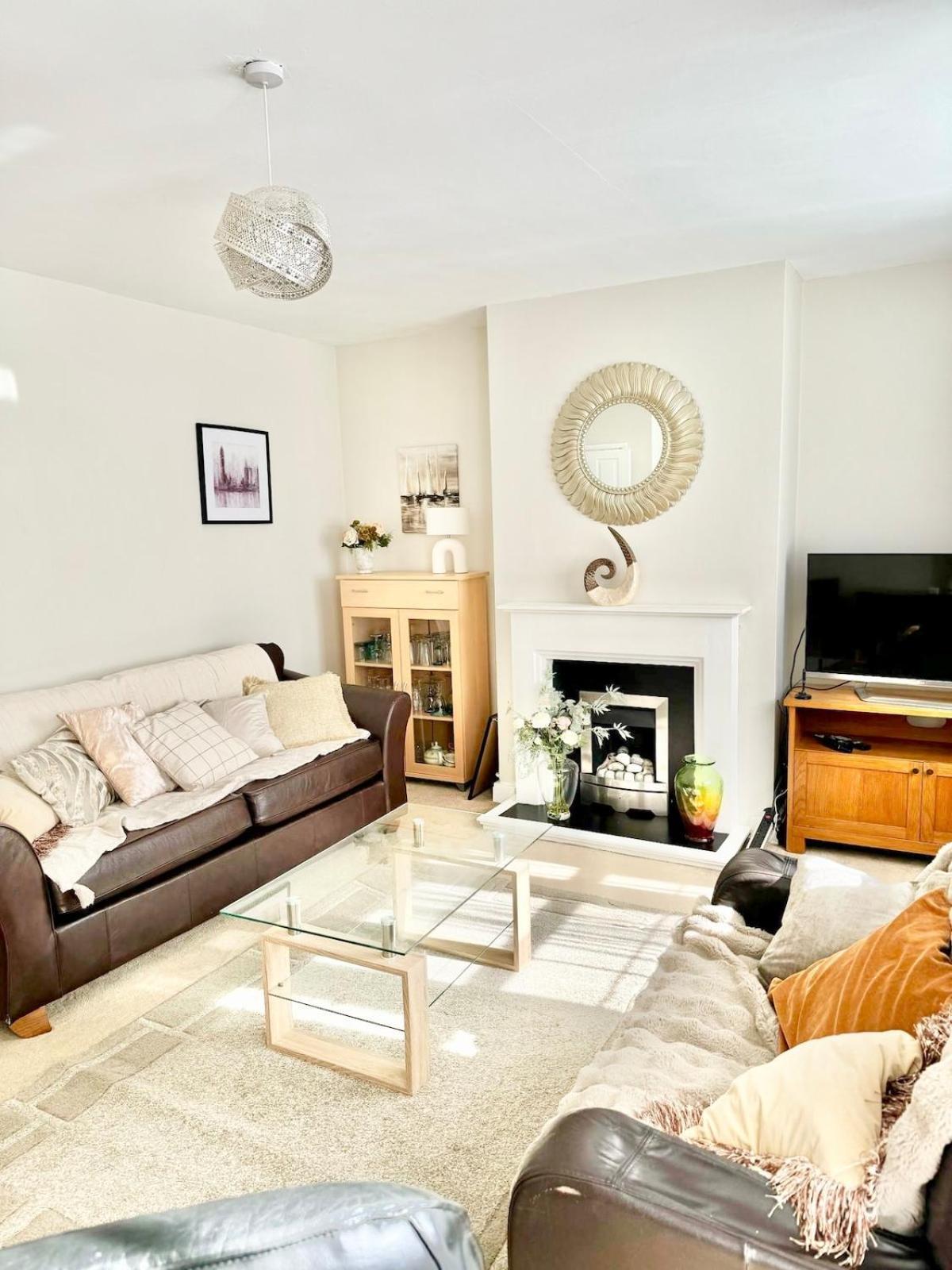 Spacious 2bed House In Clapham Common * London