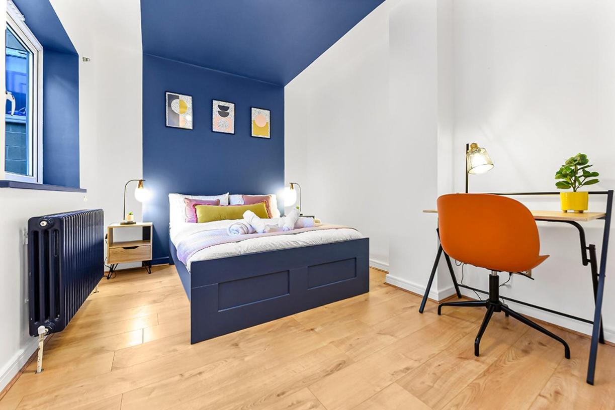 Bright And Spacious 2 Bed In Apartment *