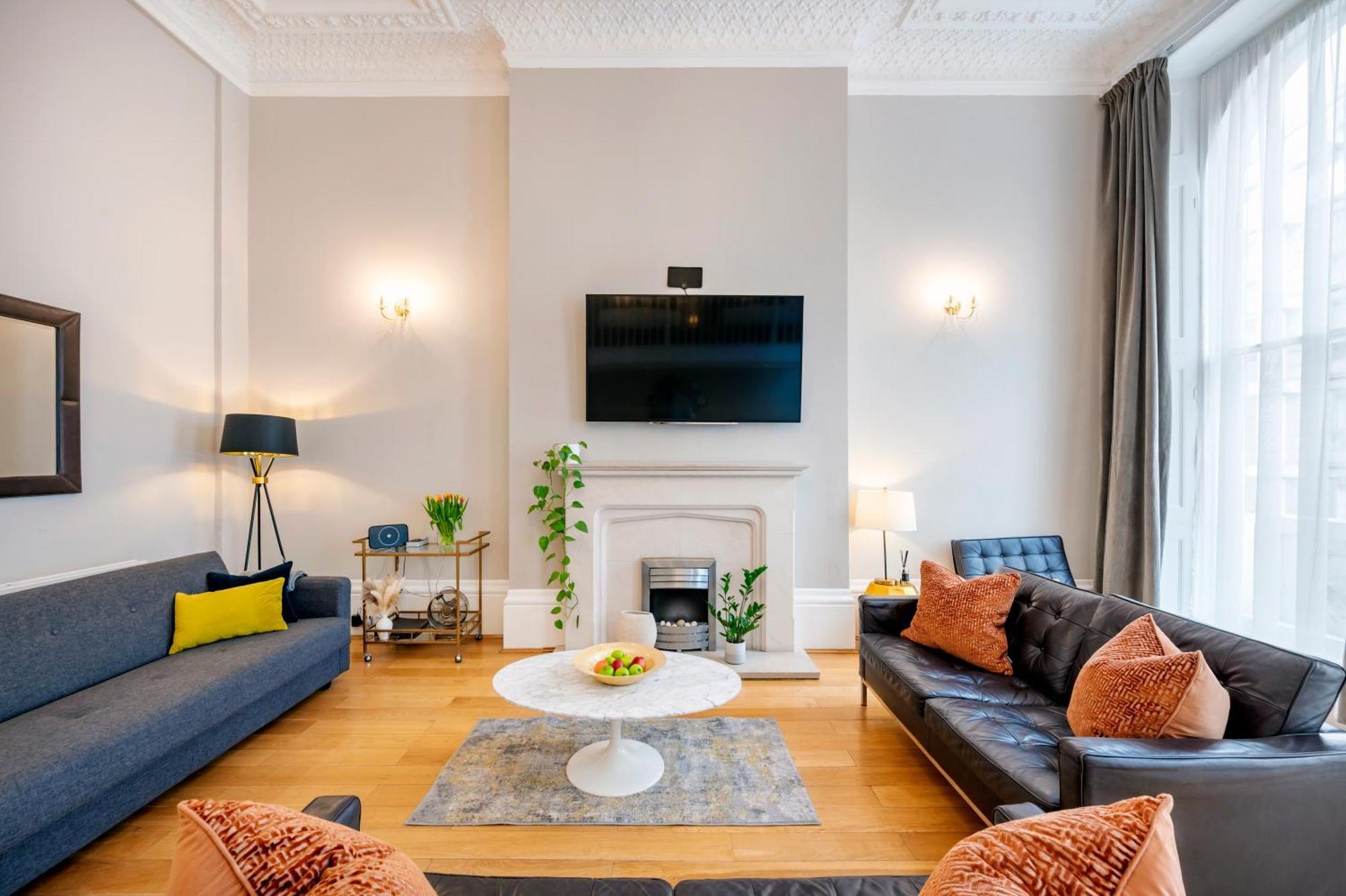 Hyde Park Apartment *