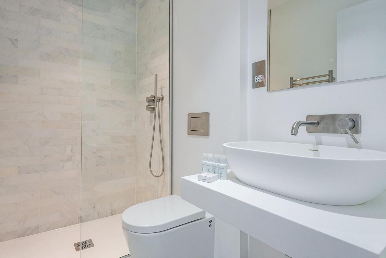 Apartment Lillie Road B *
