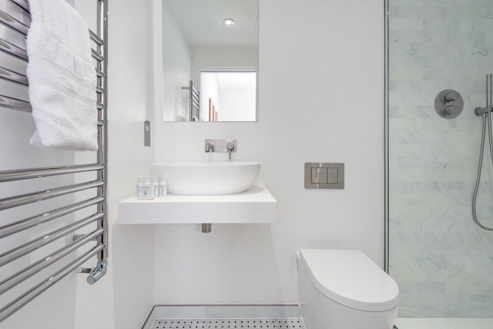 Apartment Lillie Road B London