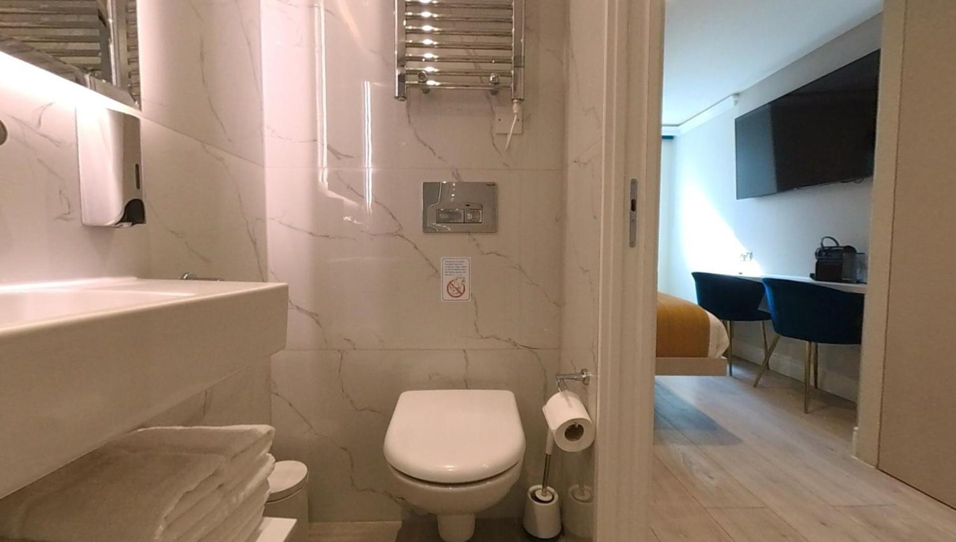 Hotel Nox Olympia 4*