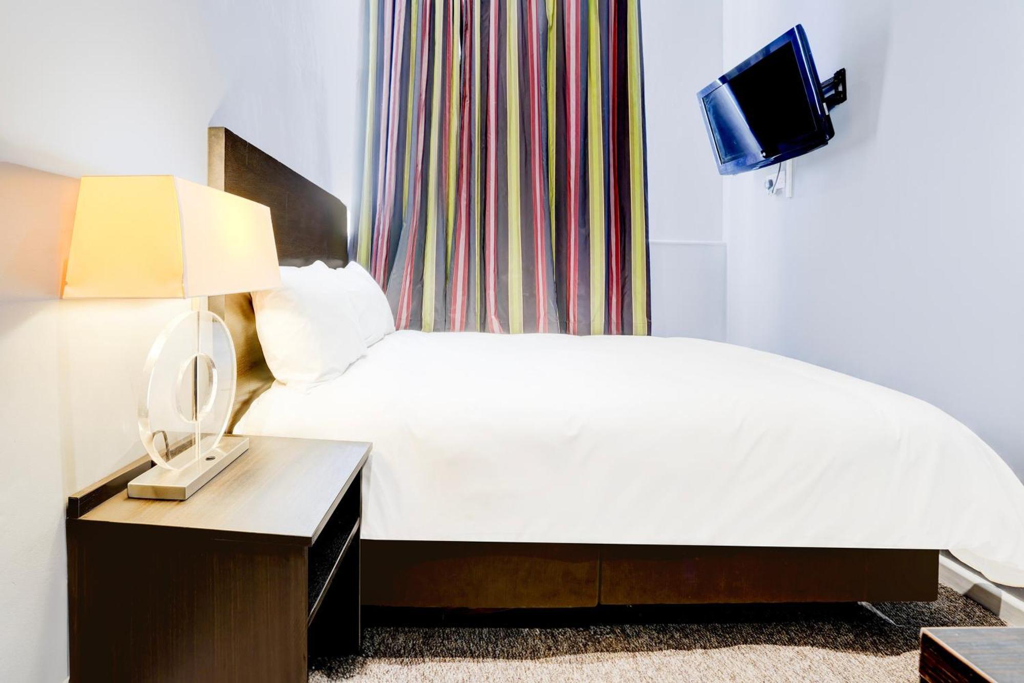 Shelton Hotel, Finsbury Park Hotel