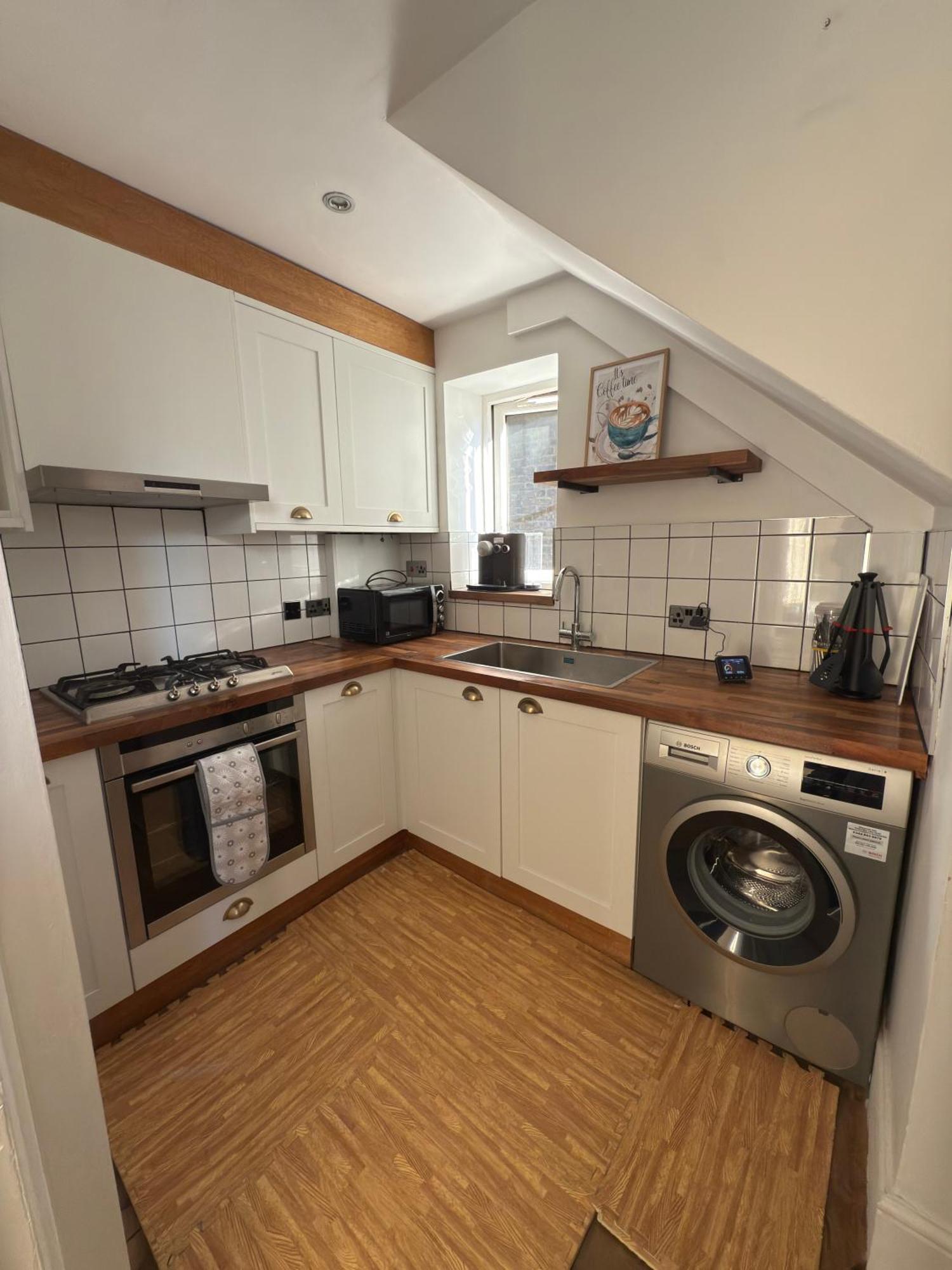 Amanah - 2 Bed Iconic Abbey Road Zone 2 Apartment *