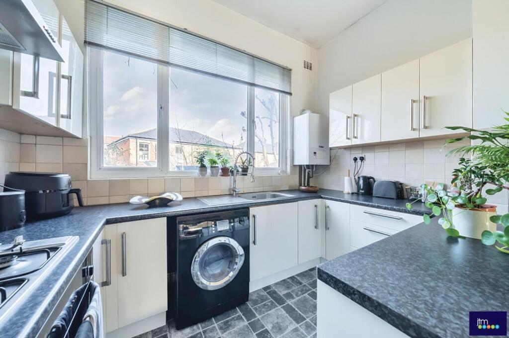 Chic & Modern Flat In