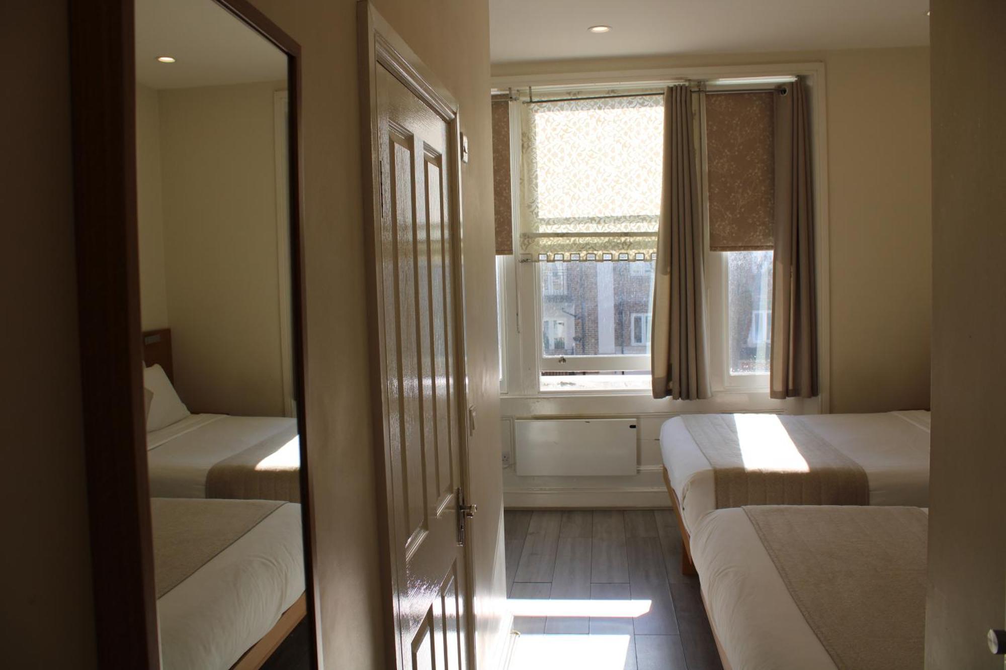 Hotel Nox Olympia 4*