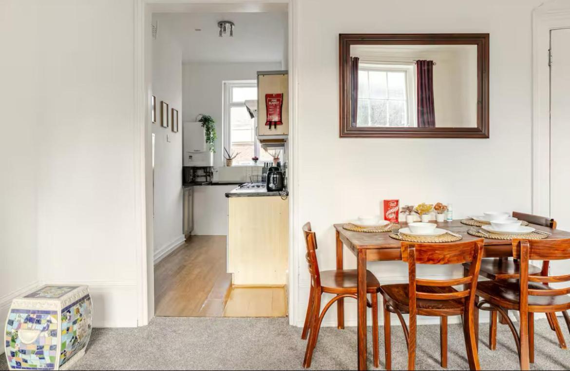 Apartamento - 10 Percent Reduced From Restaurant Bill Londres