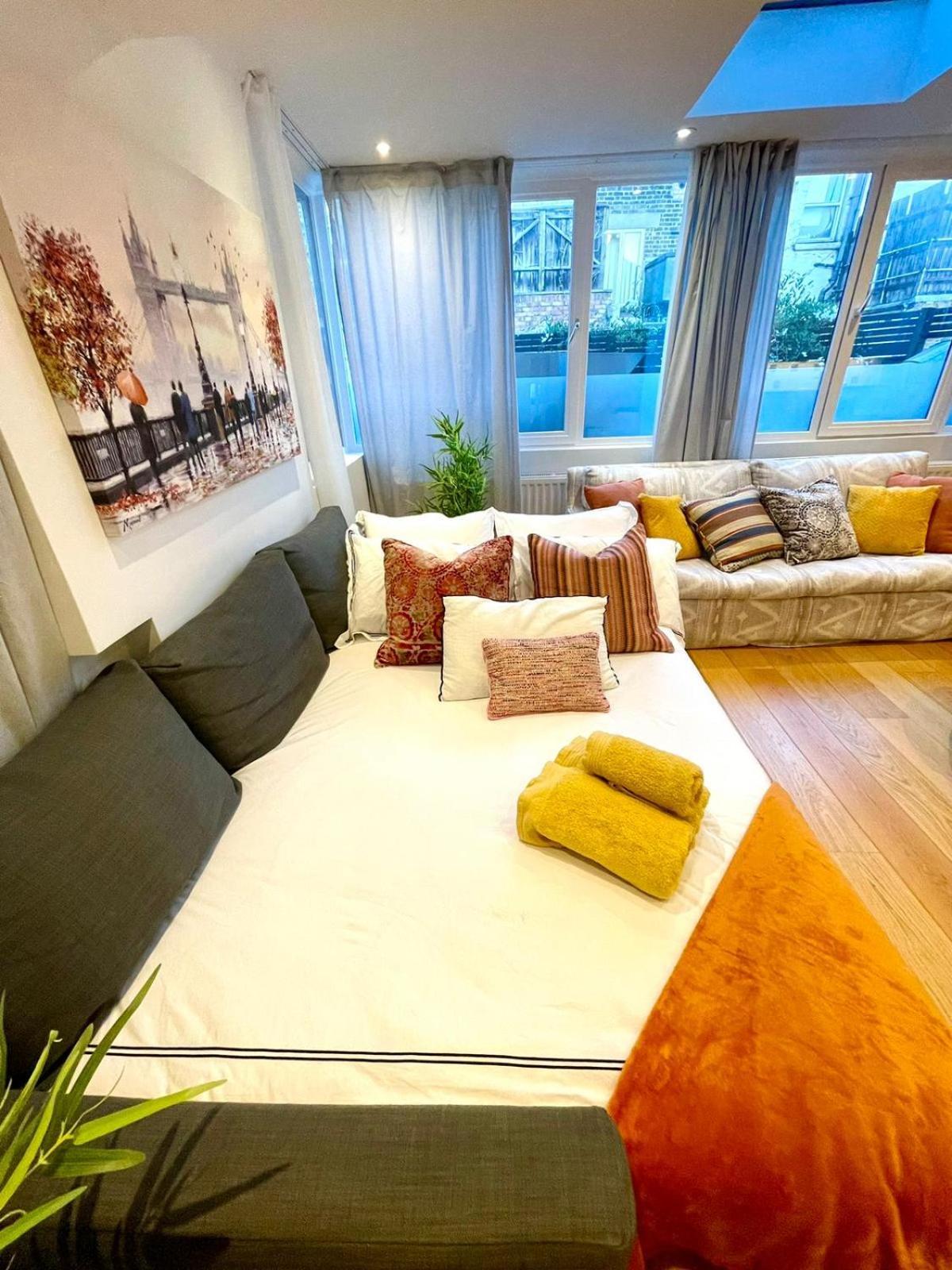 Private 2 Bedrooms Flat In Knightsbridge Apartment