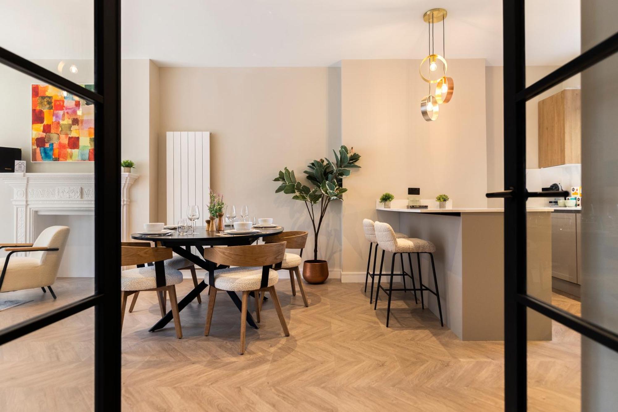 Luxury 3 Bedroom Flat 5 Min Walk To Maida Vale Tube Station London