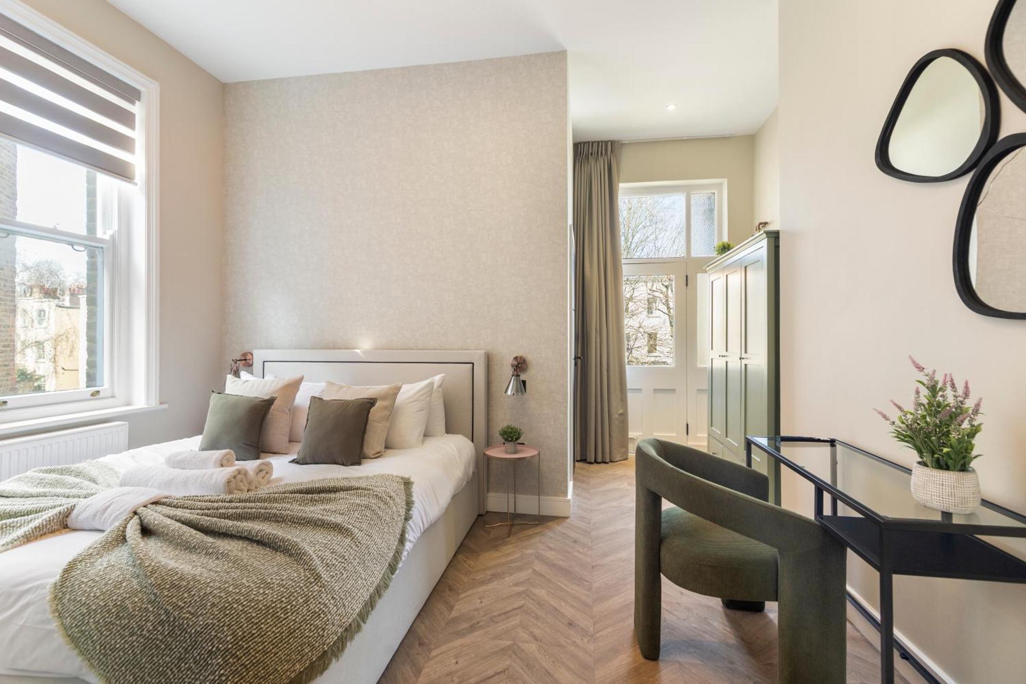 Apartment Luxury 3 Bedroom Flat 5 Min Walk To Maida Vale Tube Station
