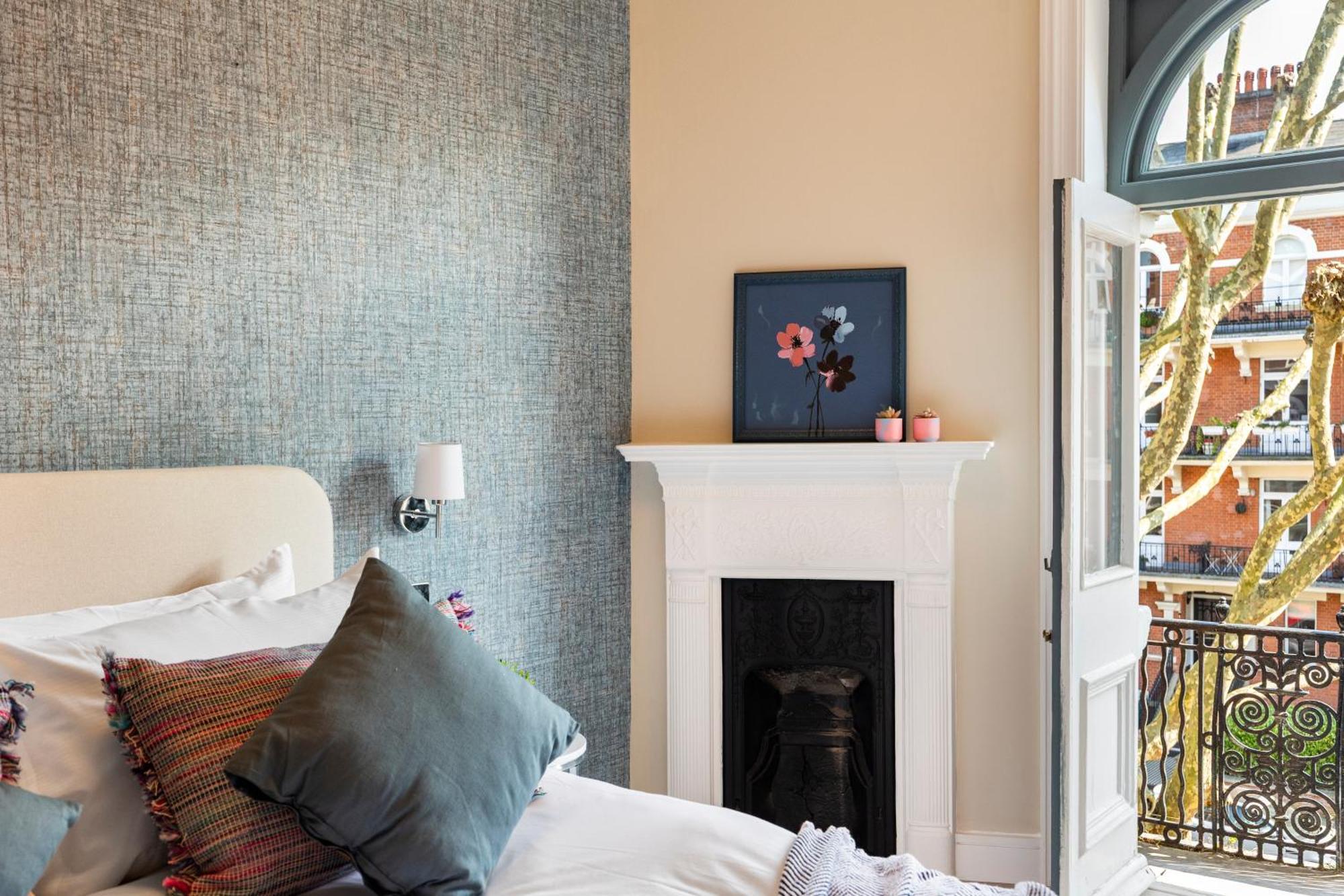 Luxury 3 Bedroom Flat 5 Min Walk To Maida Vale Tube Station London