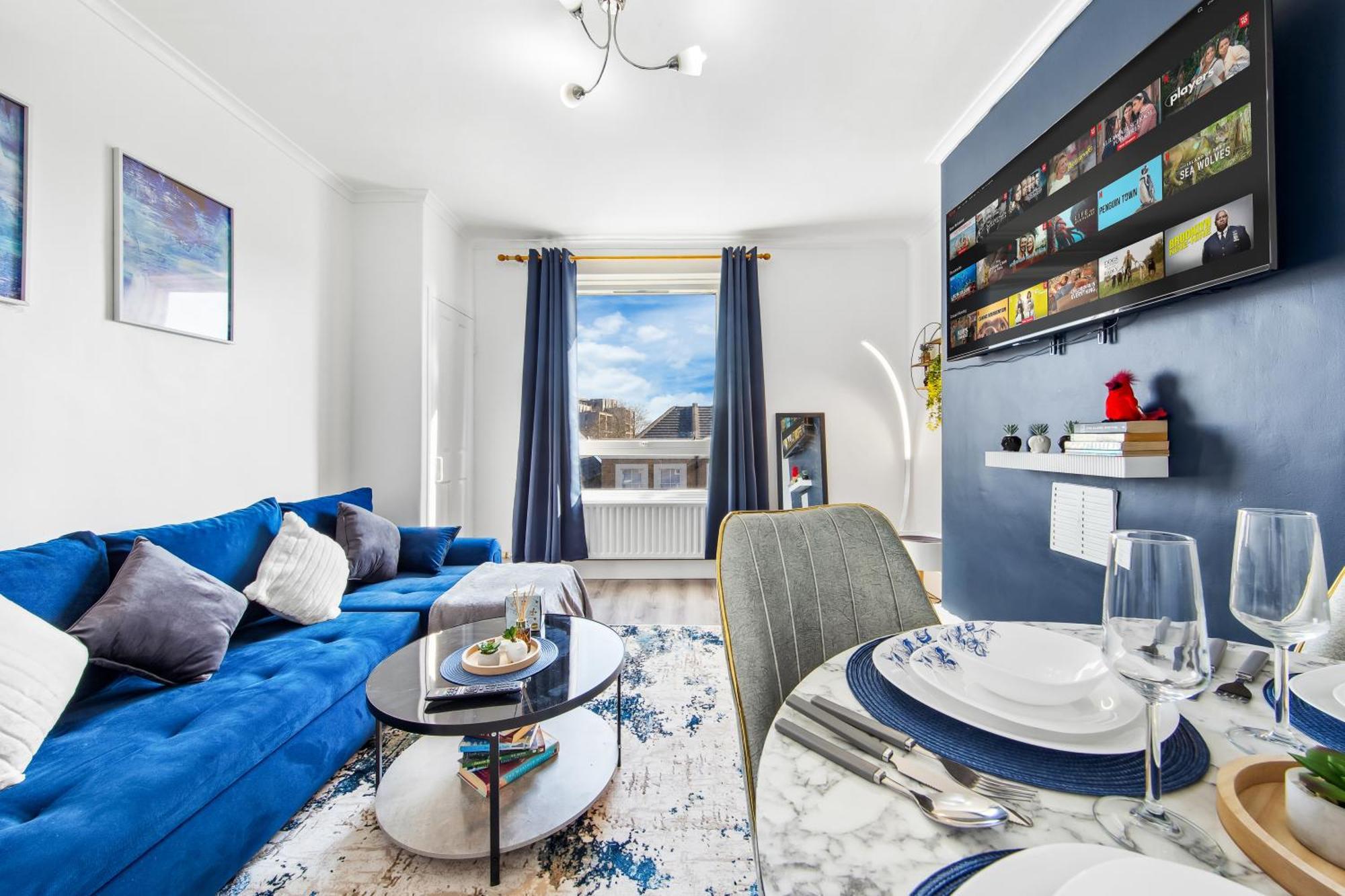 Apartment Modern 2 Bed Sleeps 7 London