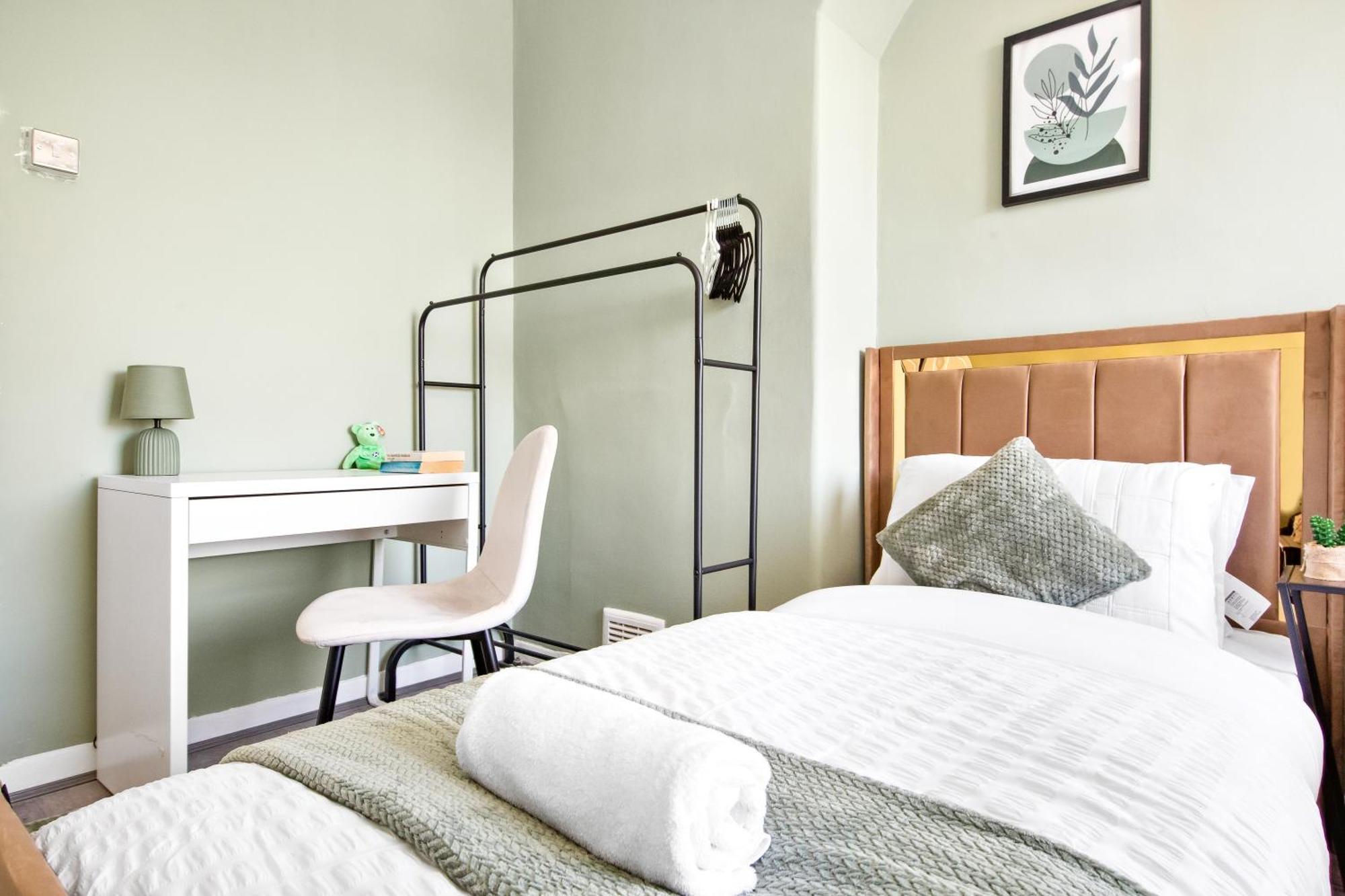 Modern 2 Bed Sleeps 7