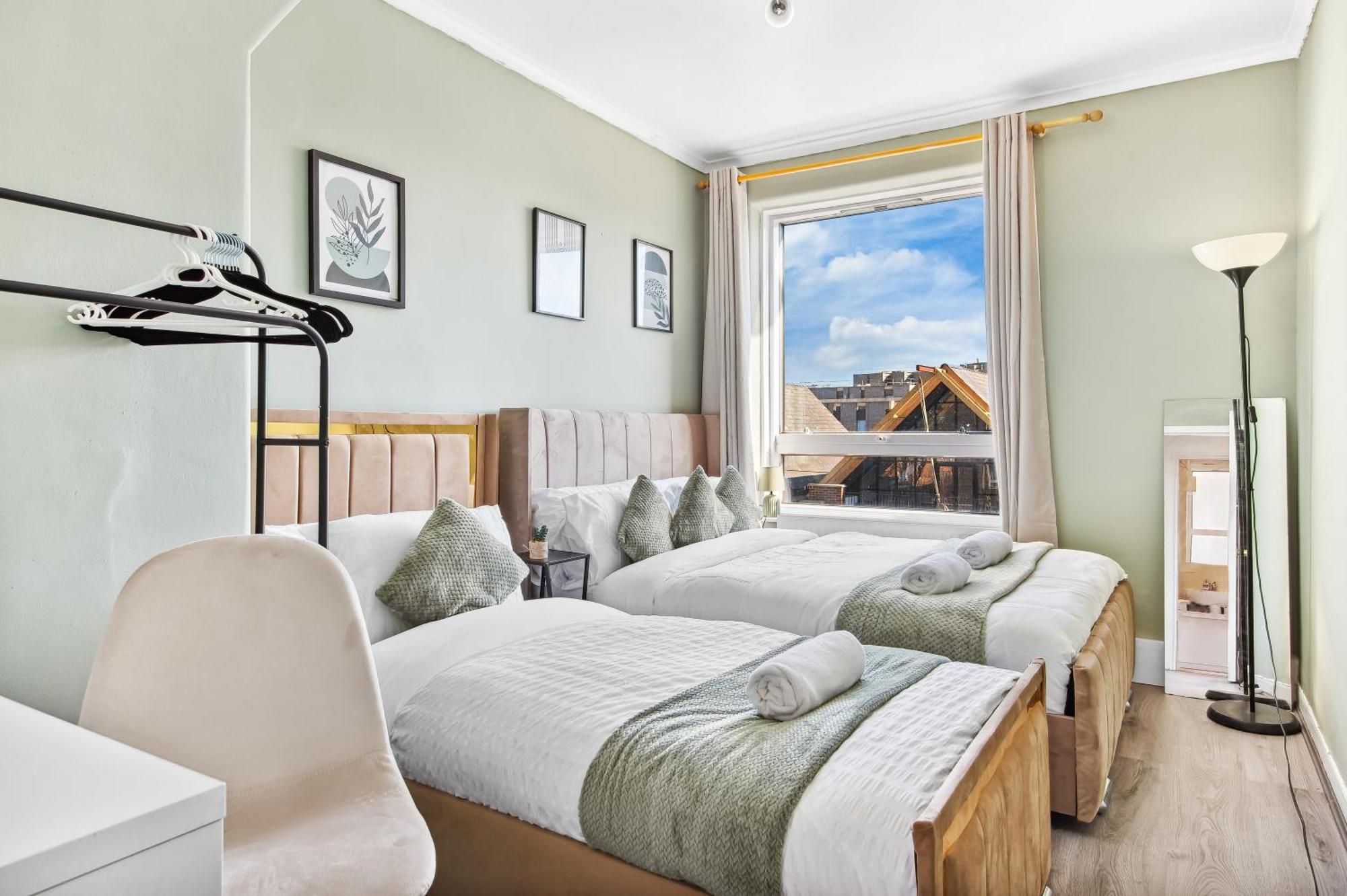 Apartment Modern 2 Bed Sleeps 7