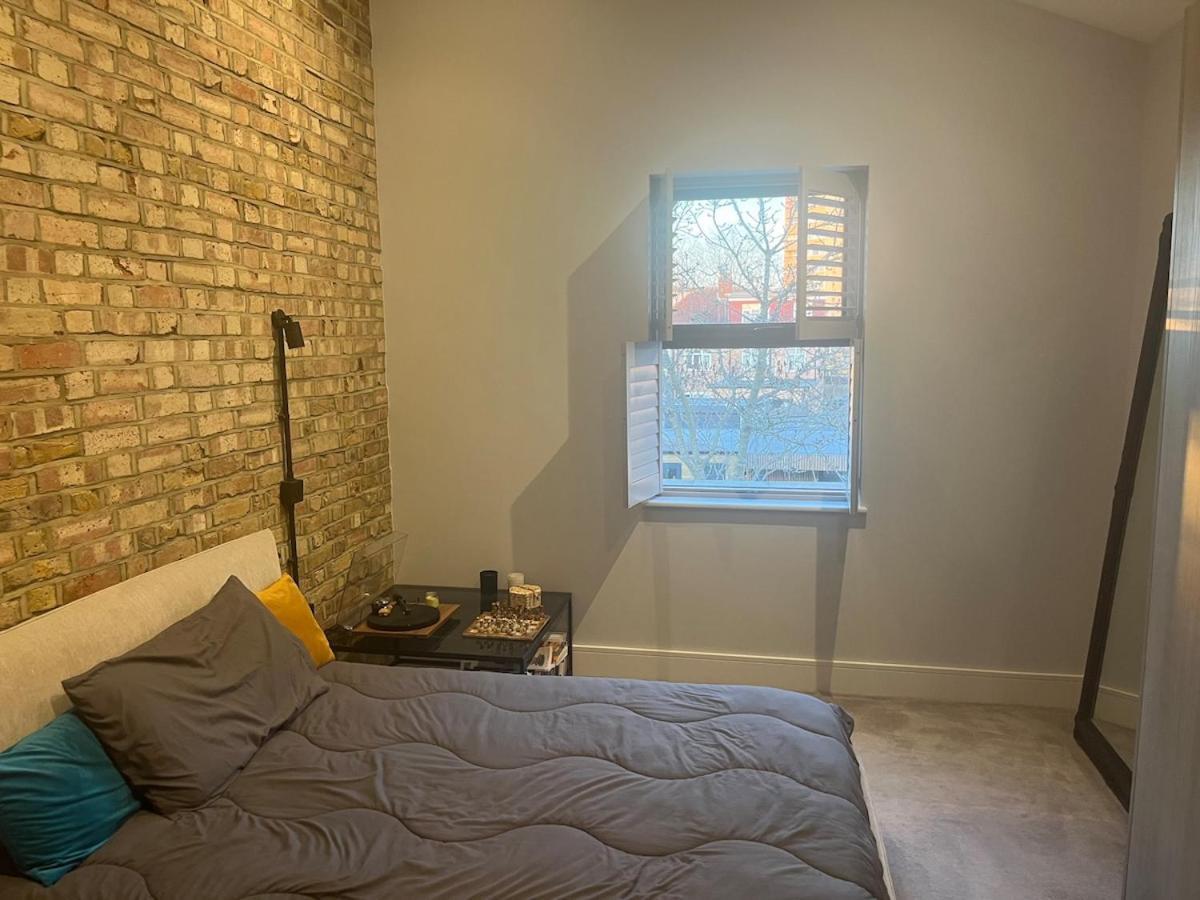 Stylish In West Apartment London