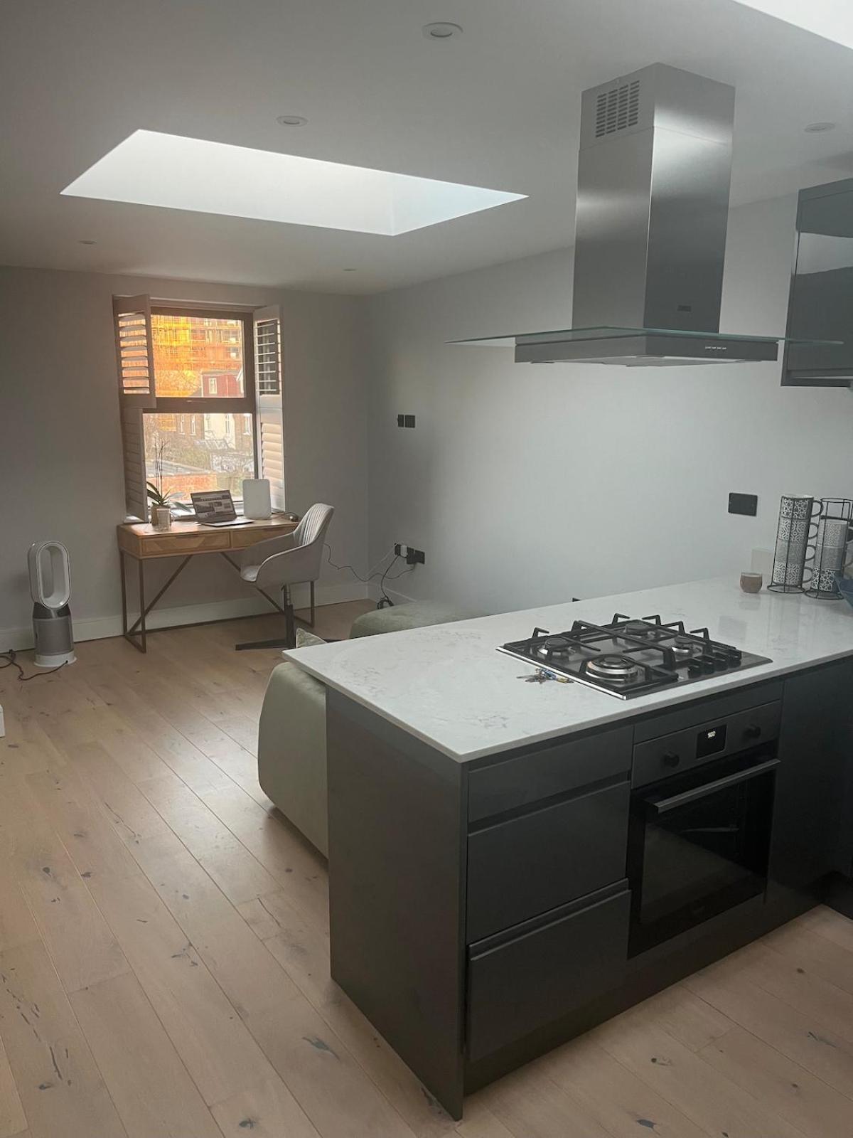 Stylish In West Apartment London