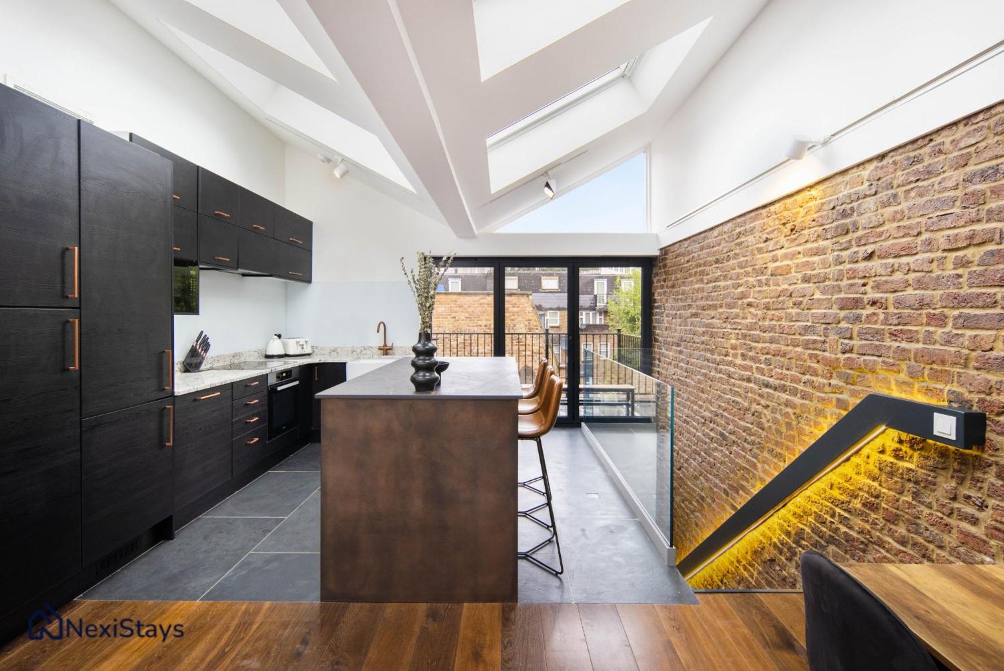 Apartment 1 Min Walk To Euston Station, Modern Townhouse *