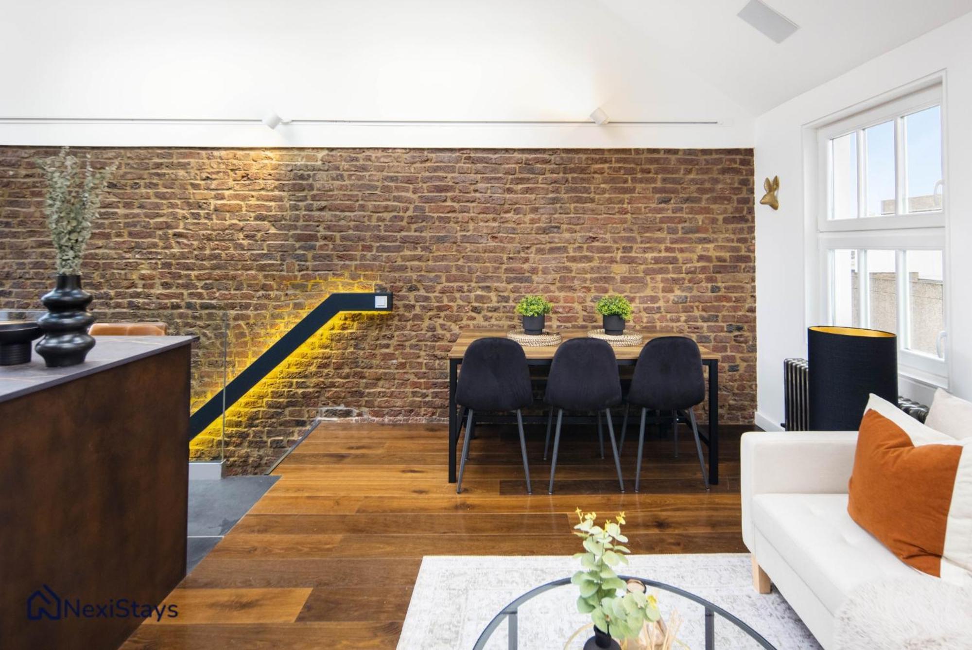 Apartment 1 Min Walk To Euston Station, Modern Townhouse