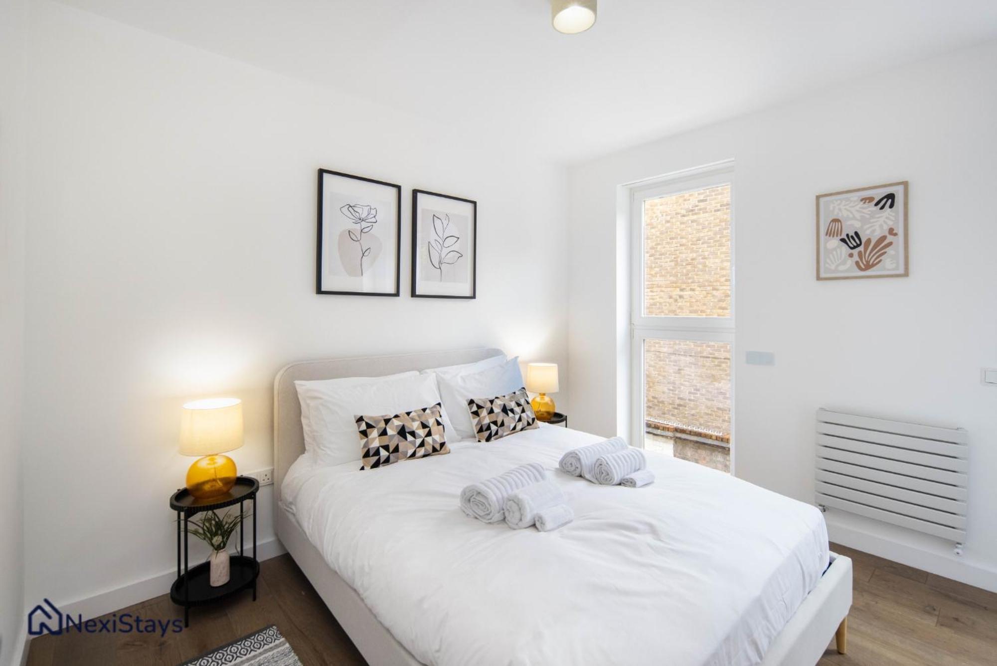 Apartment 1 Min Walk To Euston Station, Modern Townhouse London