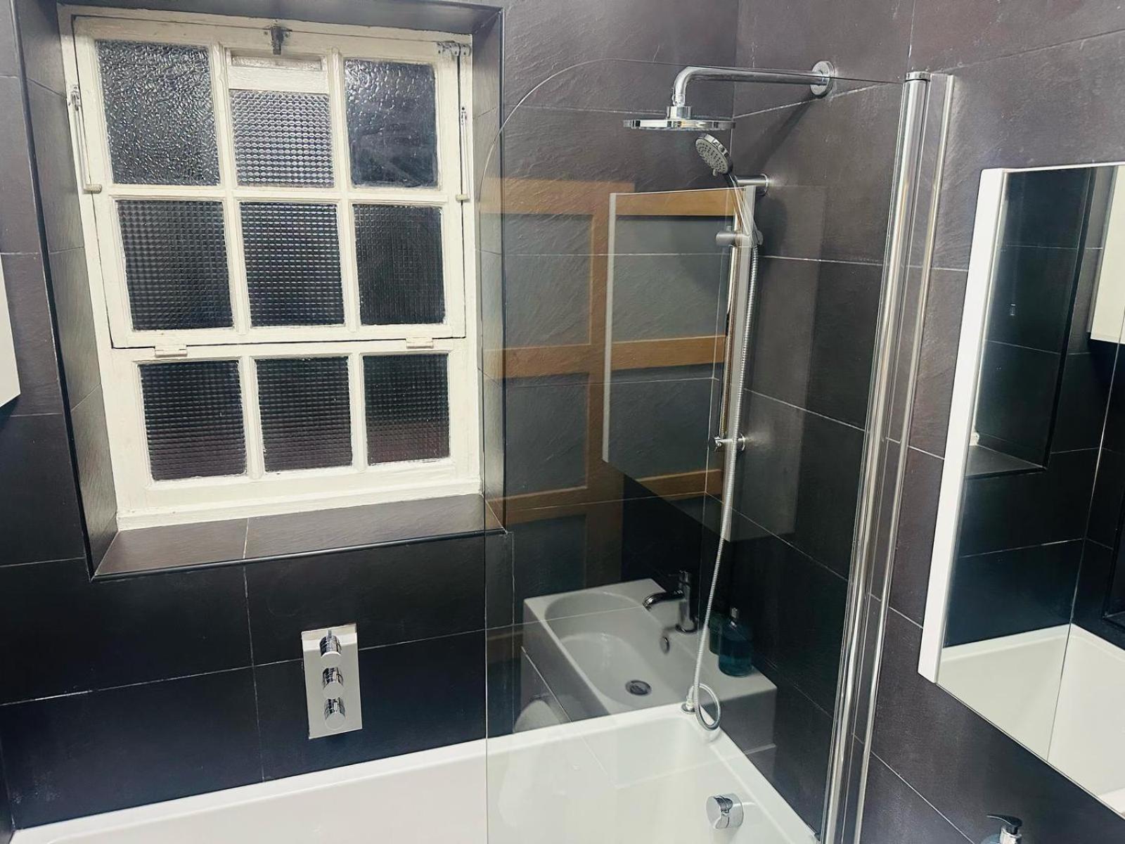 Lovely Quiet Spacious Around Little Venice Desirable Location Very By Ricky & Giustina Apartamento *