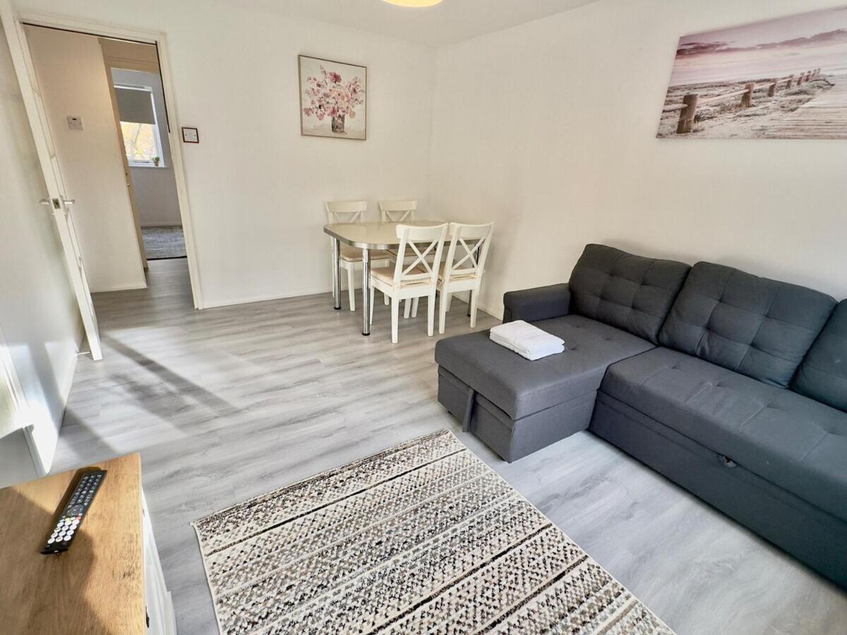Cosy One Bedroom - Docklands * London