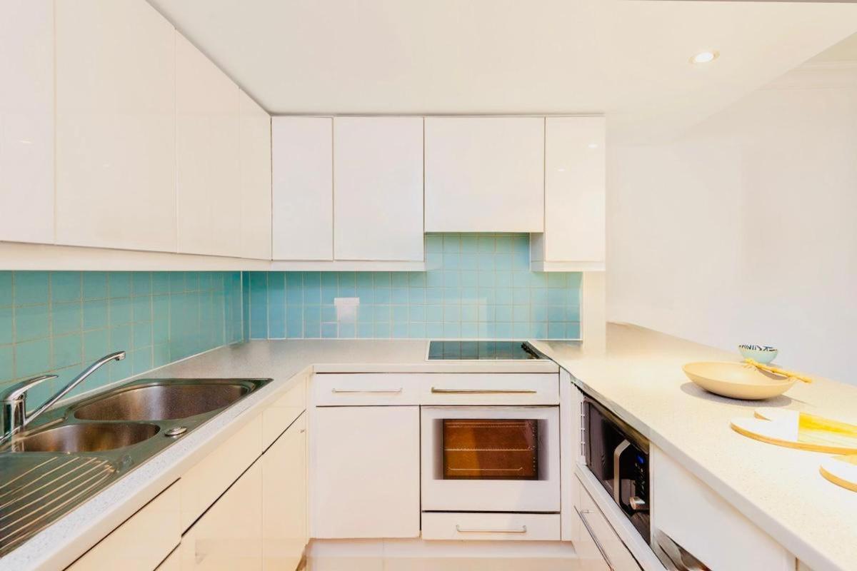 Unrivaled Elegance In 3 Bedroom Covent Garden London