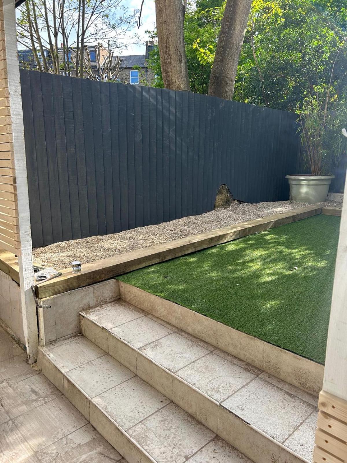 Stunning 3-bedroom, 2-bathroom, Garden & Hot Tub, West Kensington Apartamento *