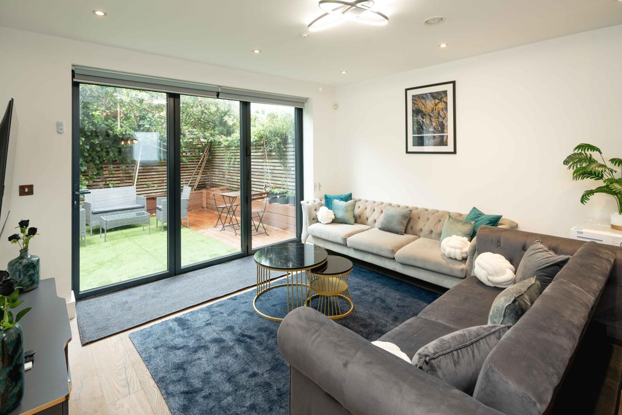 Gorgeous 3br 2bath House In O2 Greenwich With Parking Holiday home *