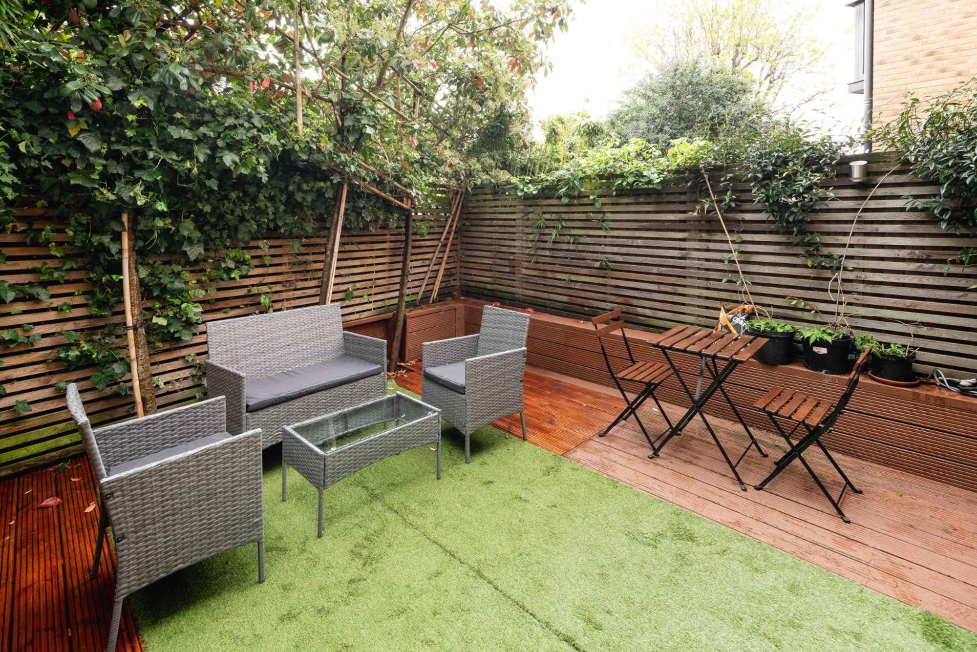 Gorgeous 3br 2bath House In O2 Greenwich With Parking *