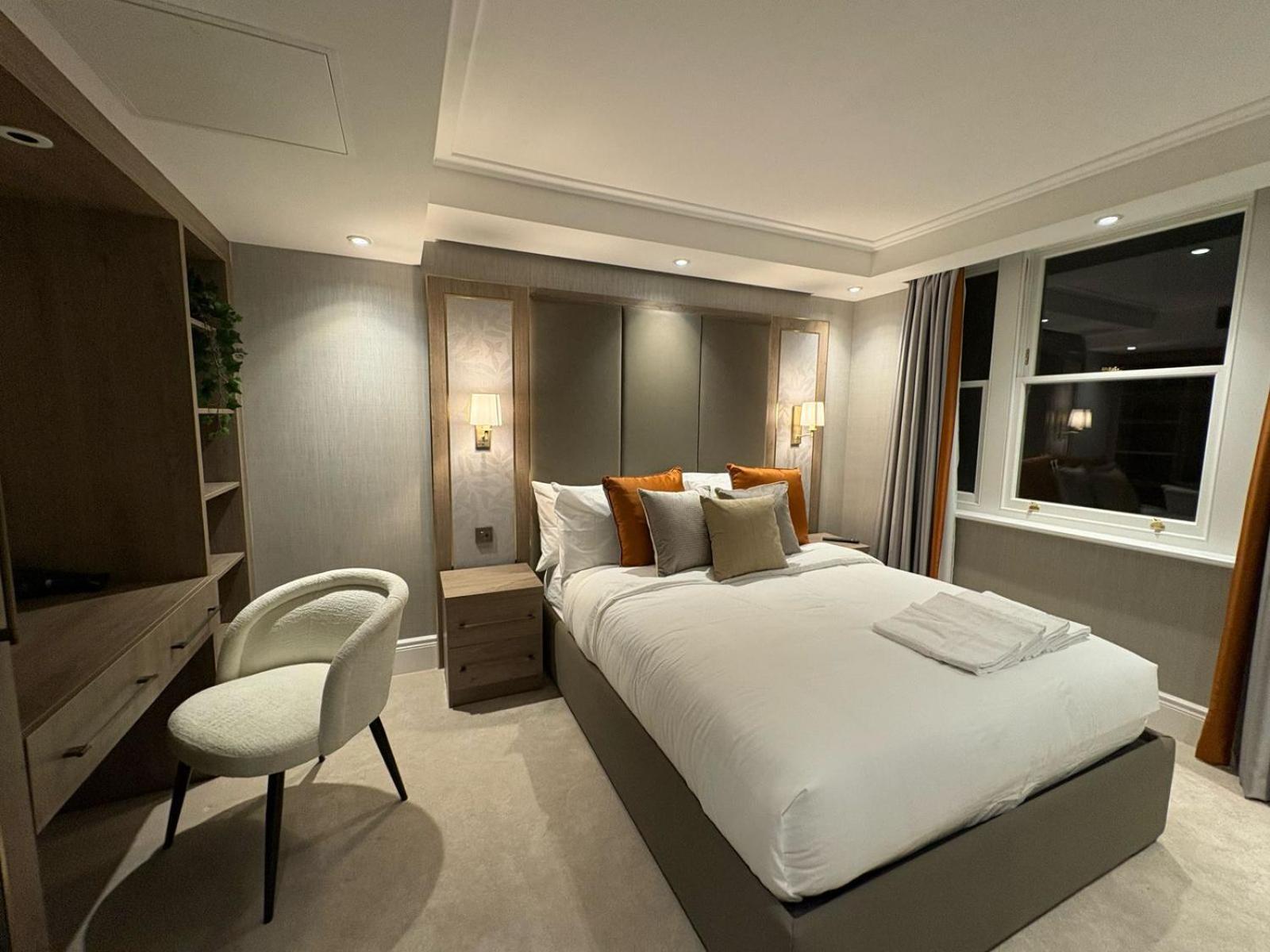 Charles Of Mayfair *