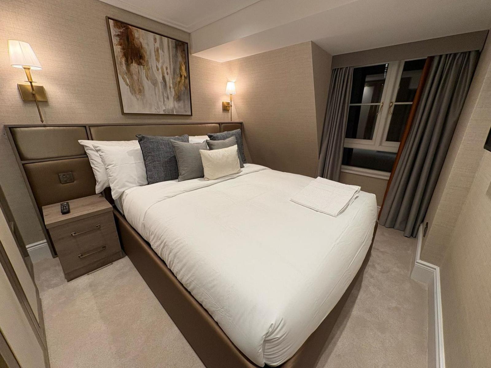 Charles Of Mayfair * London