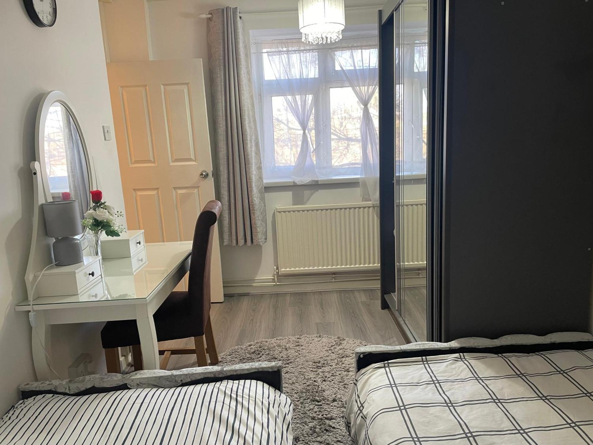 Apartment Lovely Comfortable Near Canarywhaflondoncity