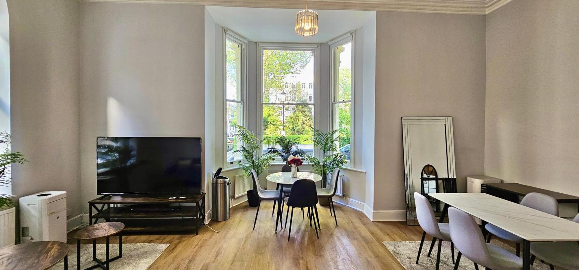 Kensington 2Bed Stucco Bright Large High Ceilings - Luxurylondonstays Apartment *