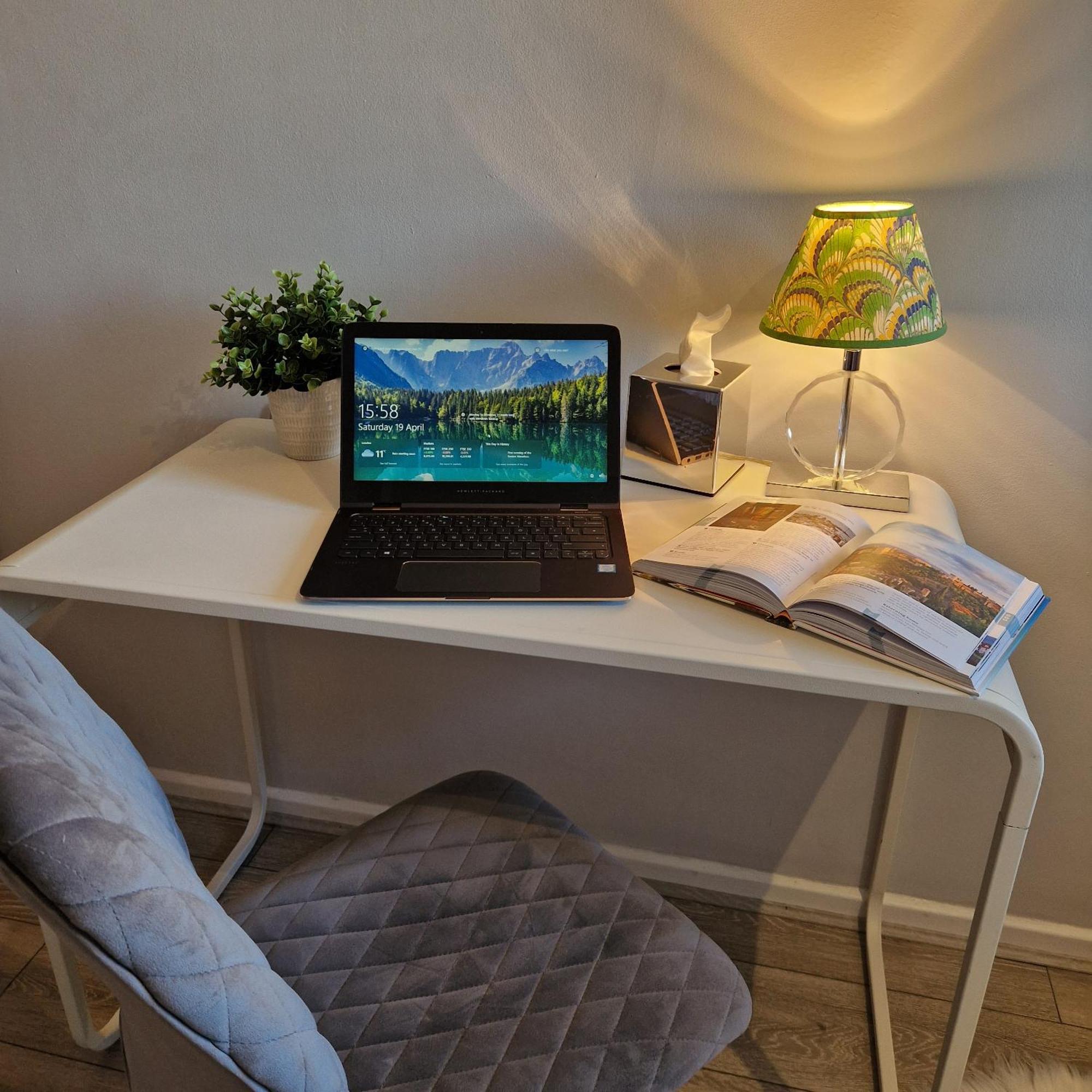 New, Refurbished Modern & Spacious 1 Bed Flat Westfield Shepherd's Bush Free Wi-fi Super King Bed *