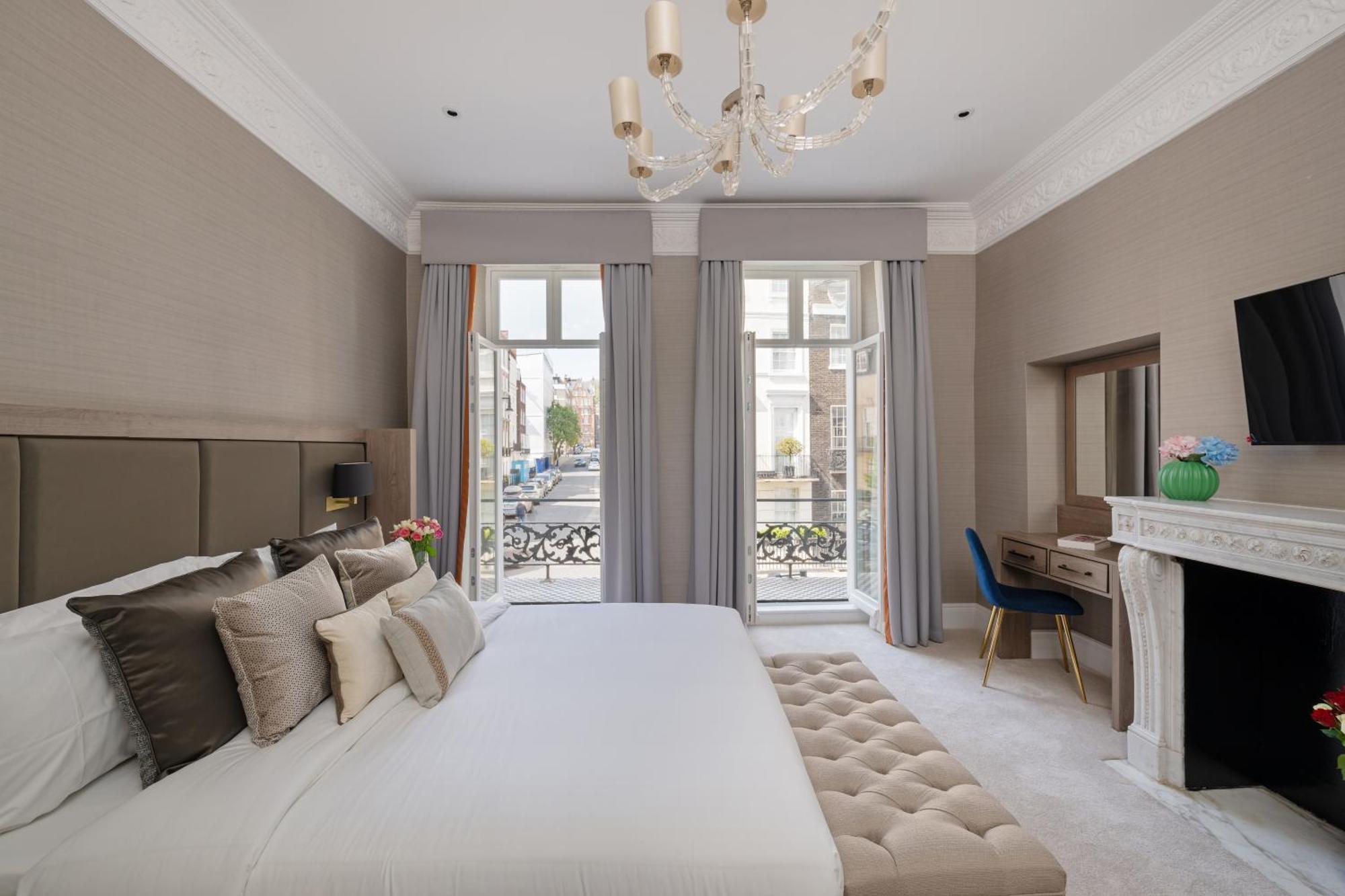 Charles Of Mayfair *