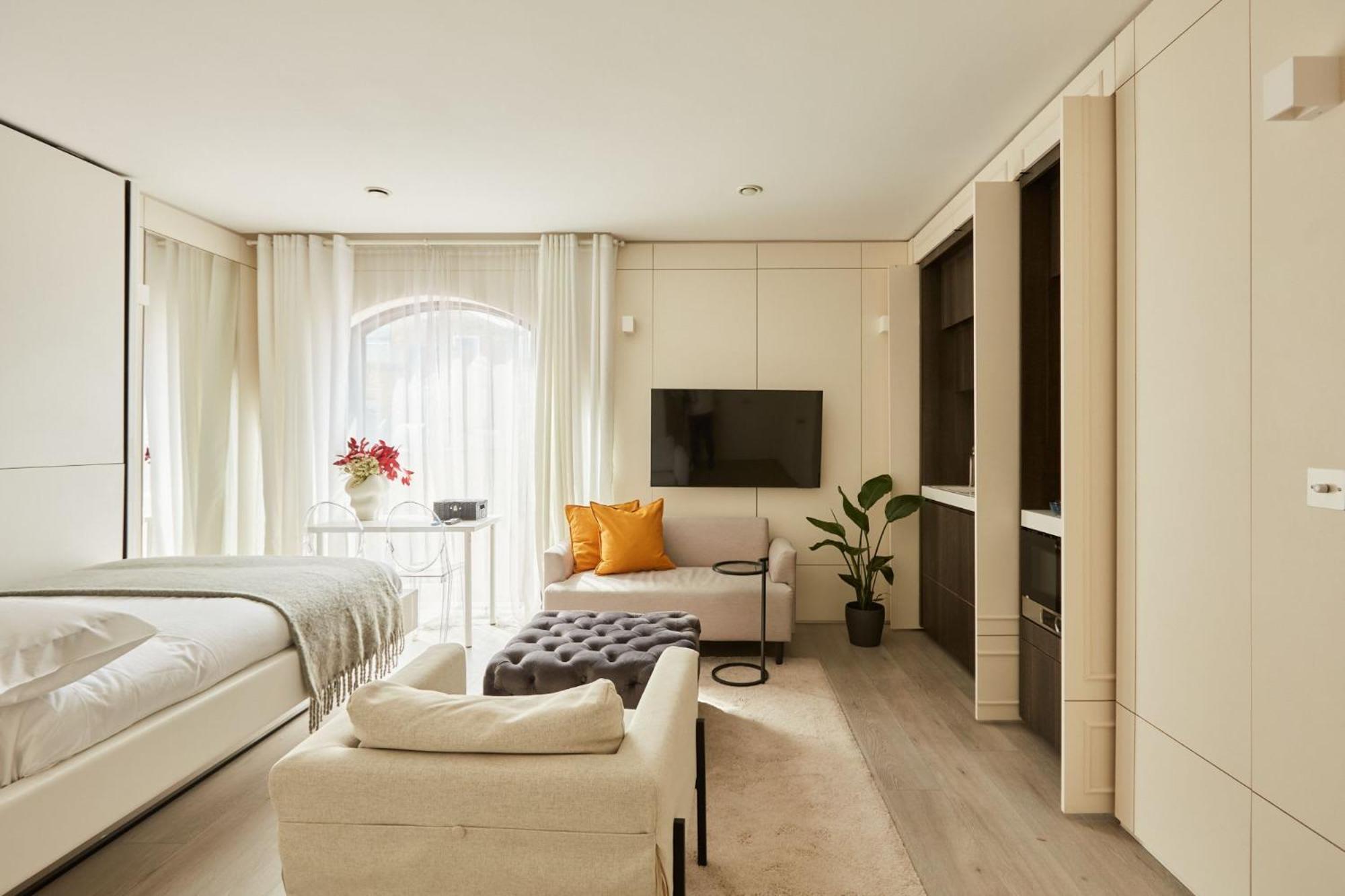 Apartment Luxury West Living In Loftus Road
