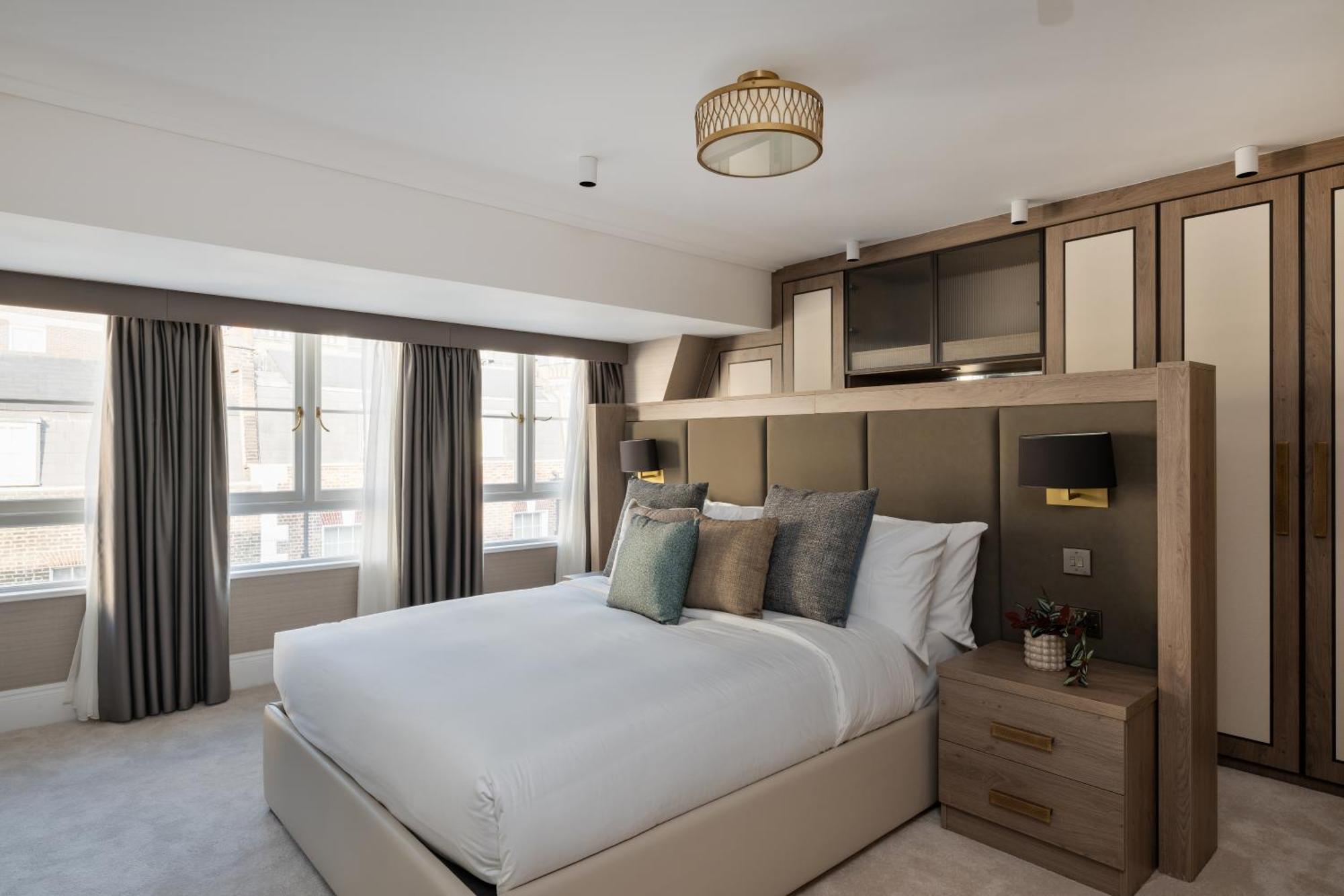 Charles Of Mayfair * London