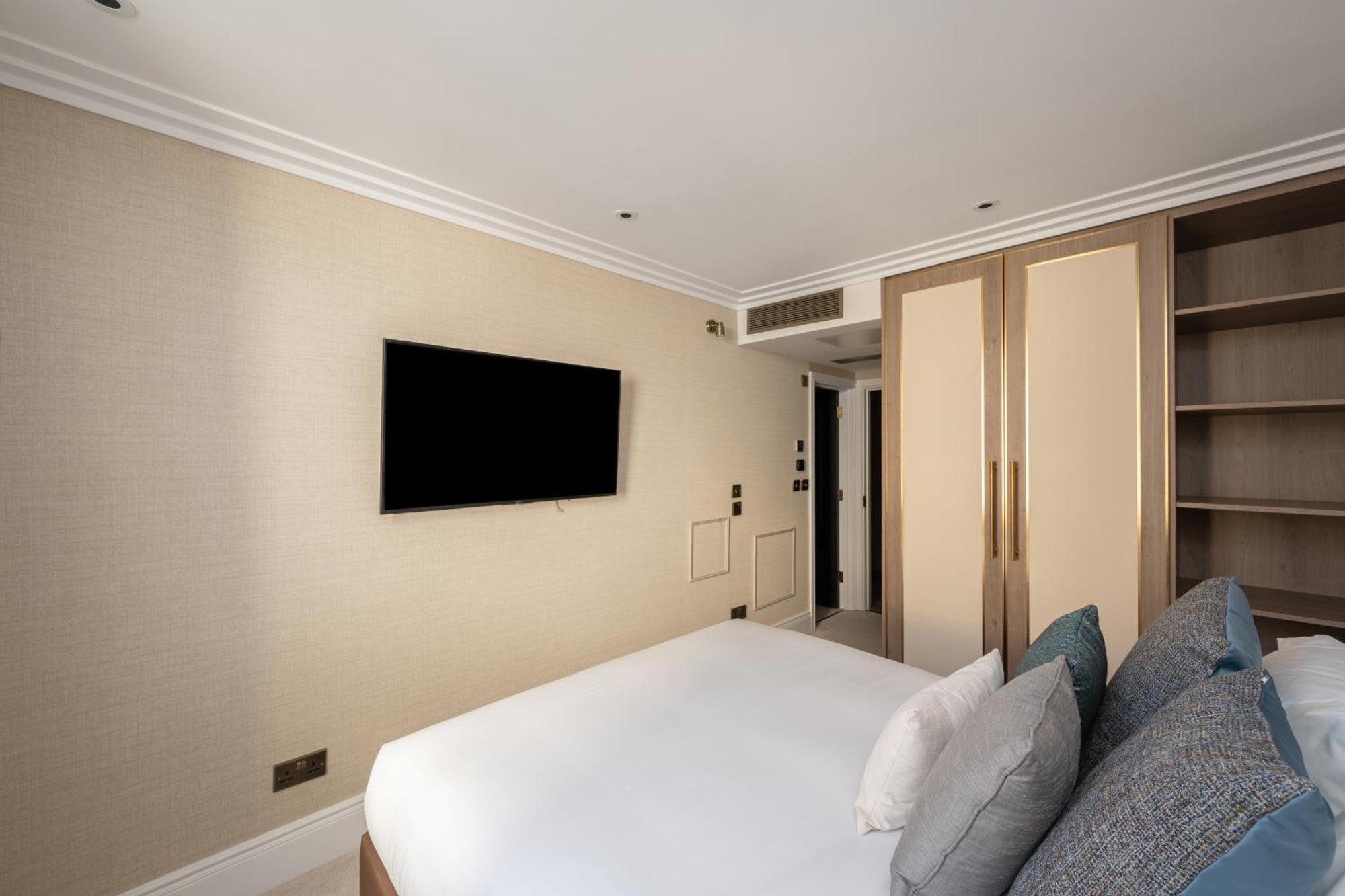 Charles Of Mayfair Apartment