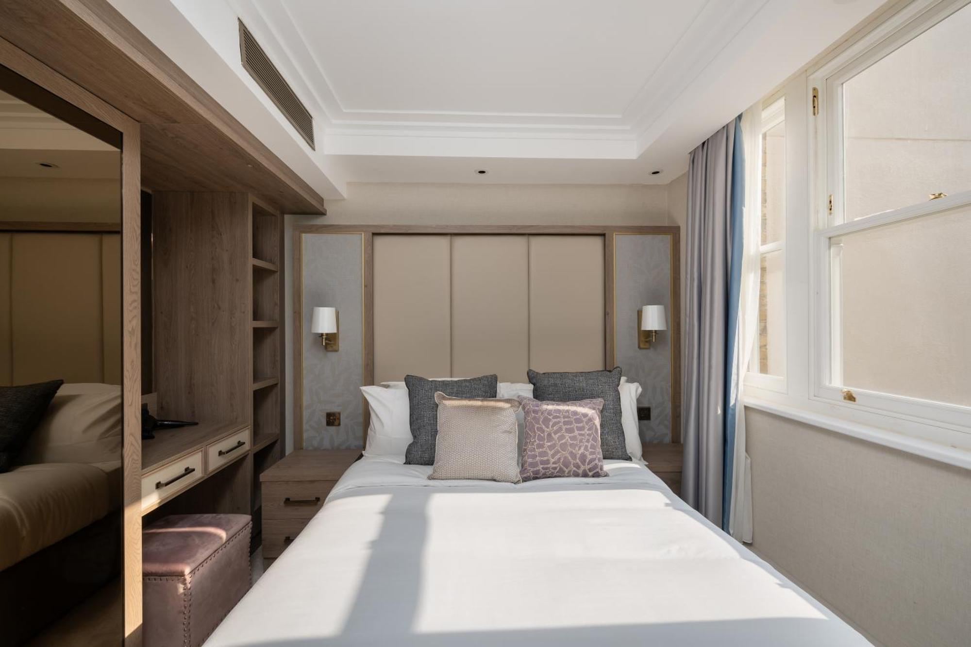 Charles Of Mayfair * London