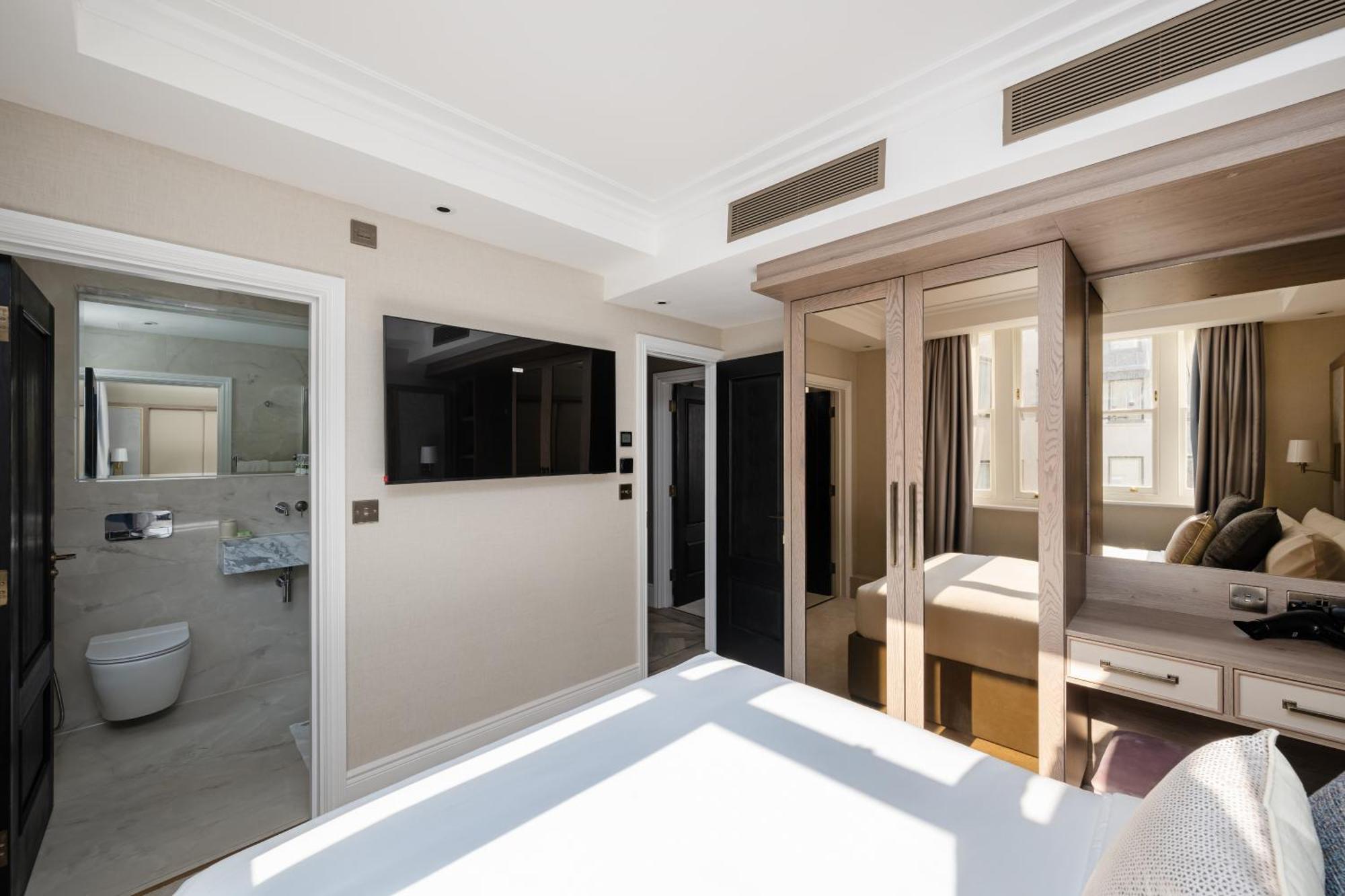 Charles Of Mayfair Apartment London