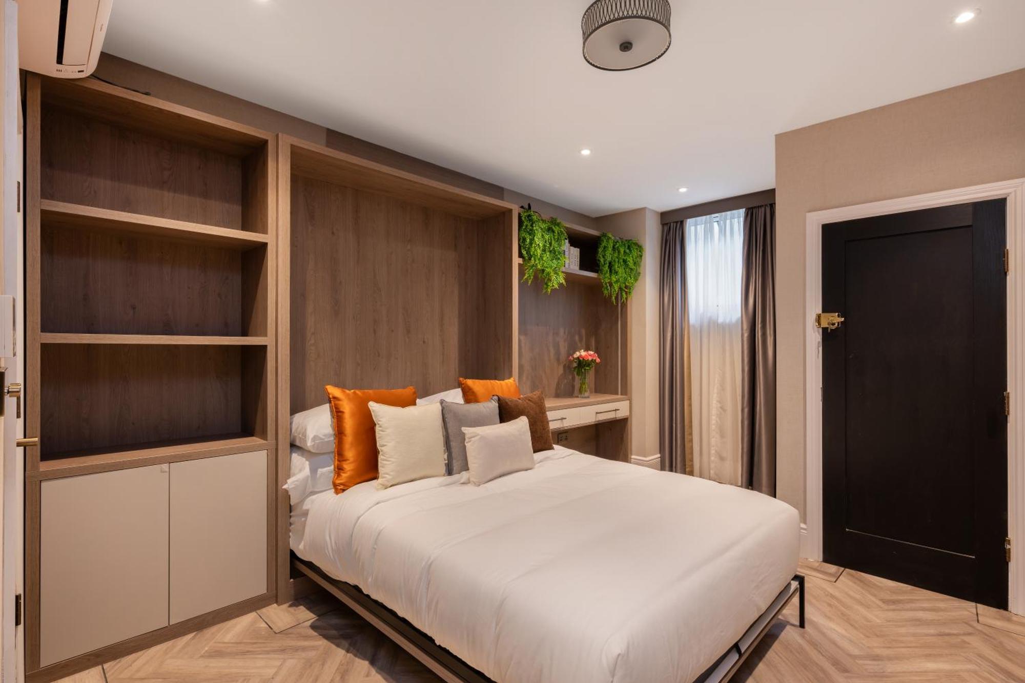Charles Of Mayfair Apartment