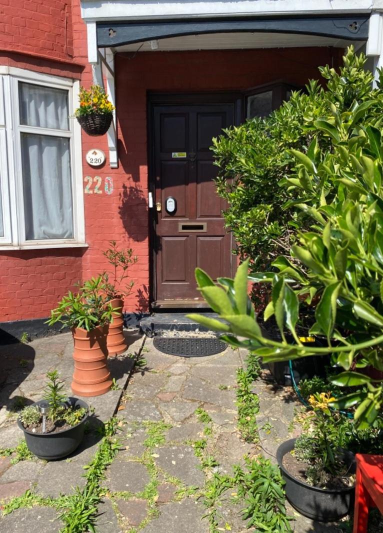 House 220 Homestay London