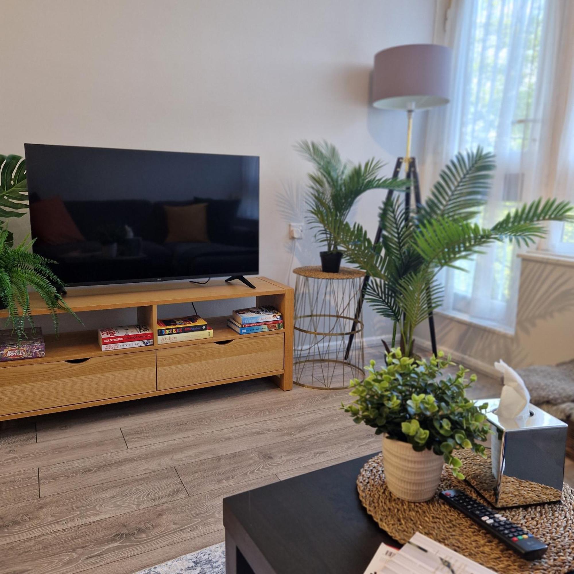 Apartamento Modern Spacious 1 Bed Flat Westfield Shepherds Bush Free Wifi Londres